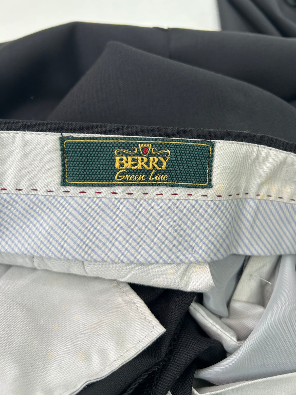 Berry pantalone nero — dettaglio tasca — IlBotteghino