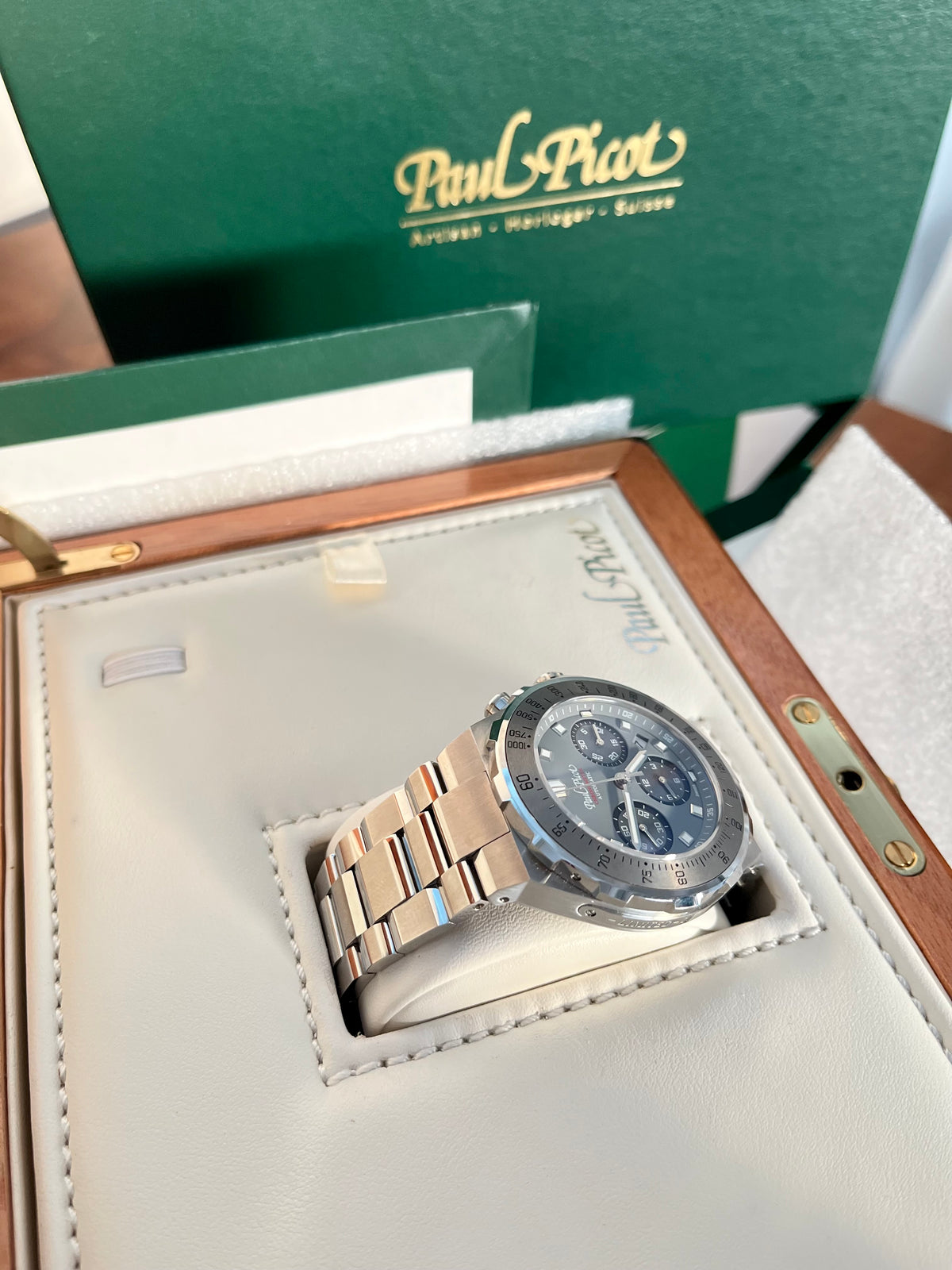 Paul Picot Yachtman Tachymeter — orologio nel cofanetto con custodia verde Paul Picot — IlBotteghino
