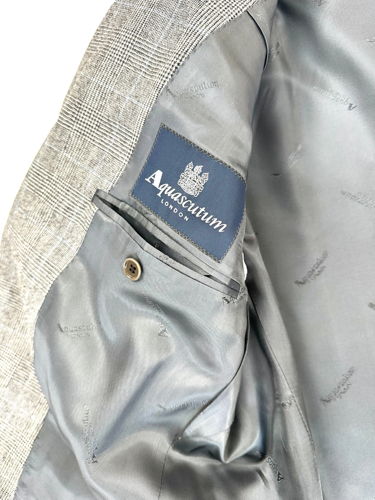 Etichetta Ermenegildo Zegna Heritage cucita nella tasca interna della giacca Aquascutum