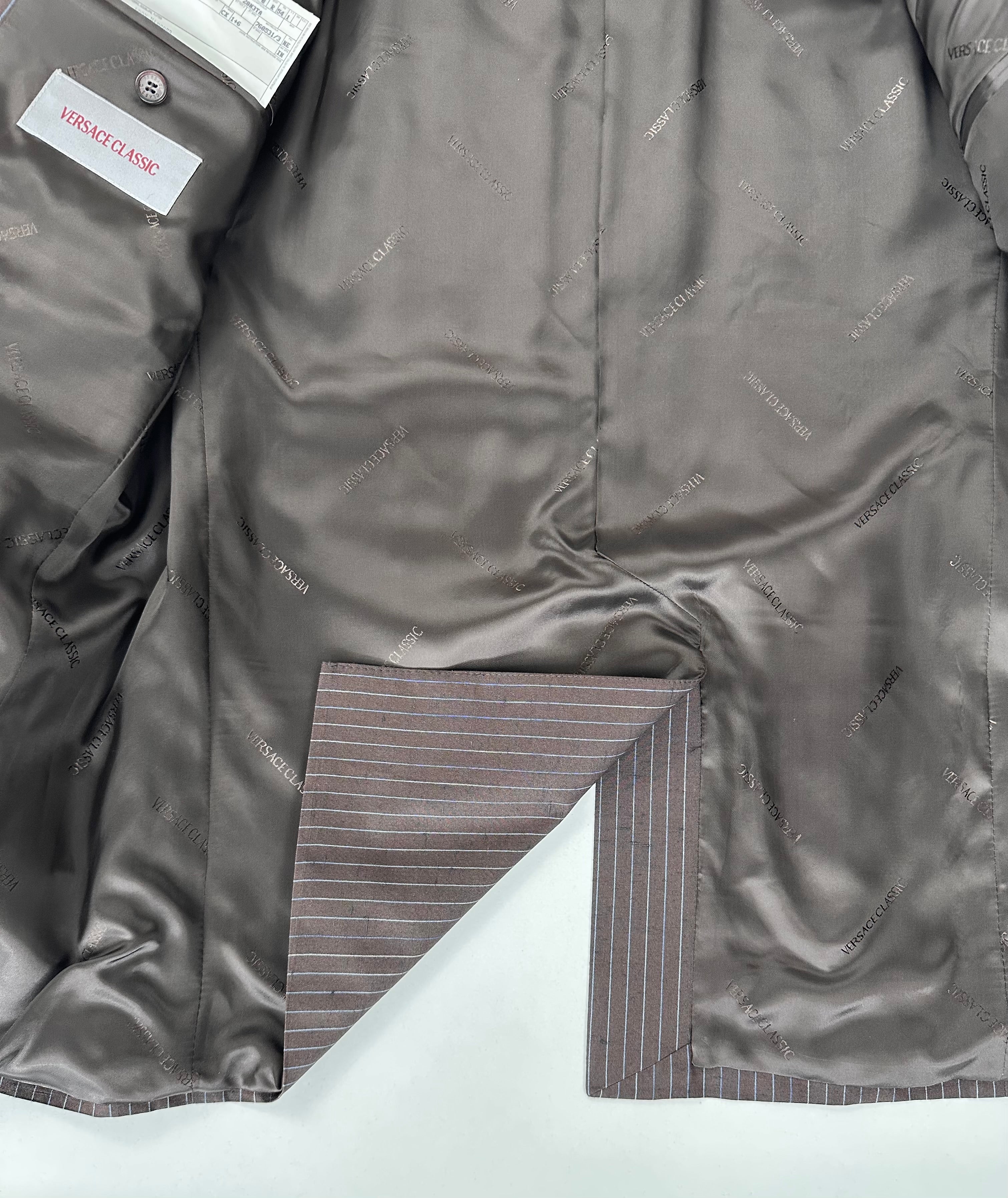 Abito Versace Classic marrone gessato, pantalone coordinato vista frontale