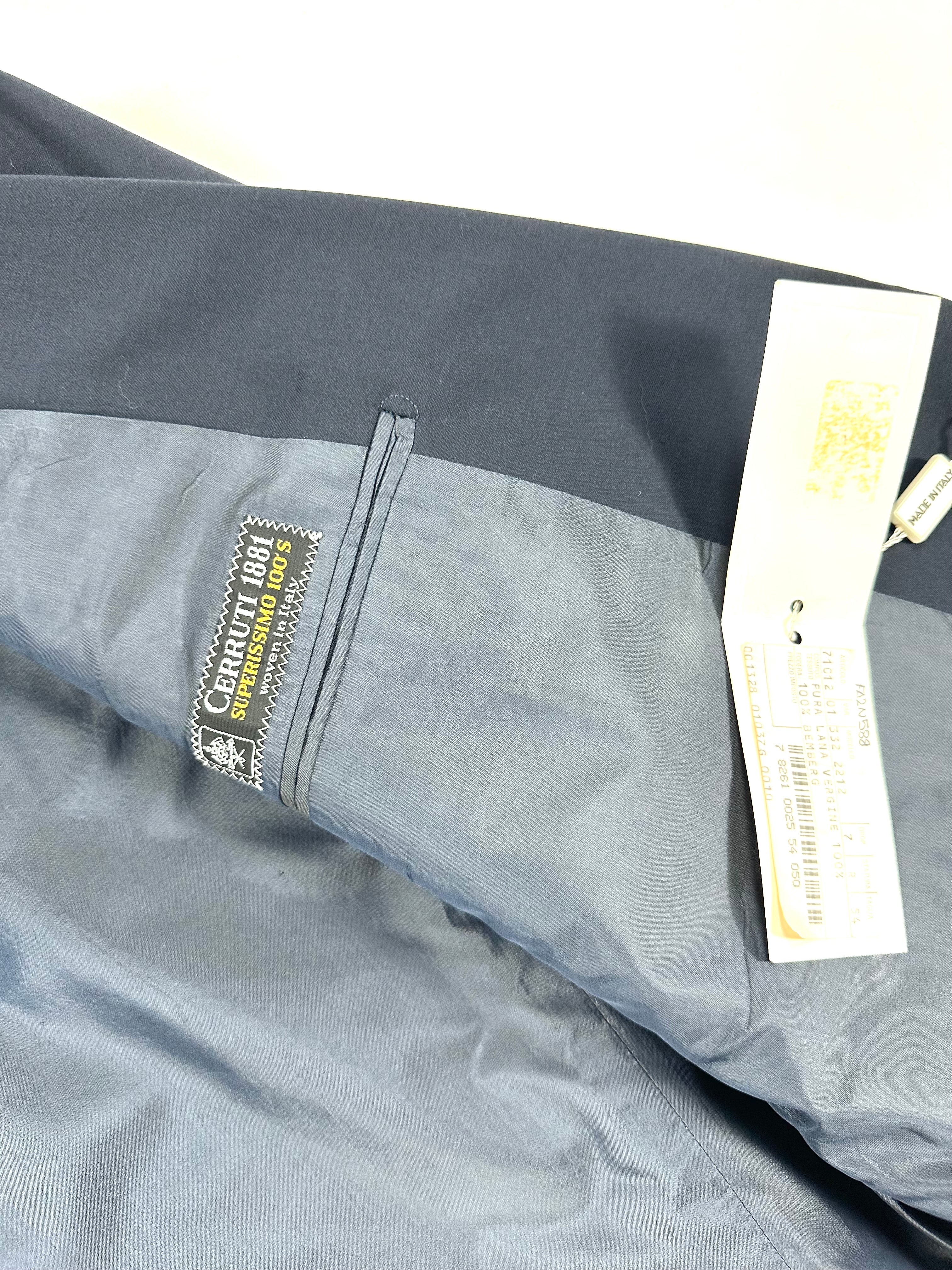Interno della giacca: etichetta Cerruti 1881 Superissimo 100's woven in Italy accanto alla tasca interna