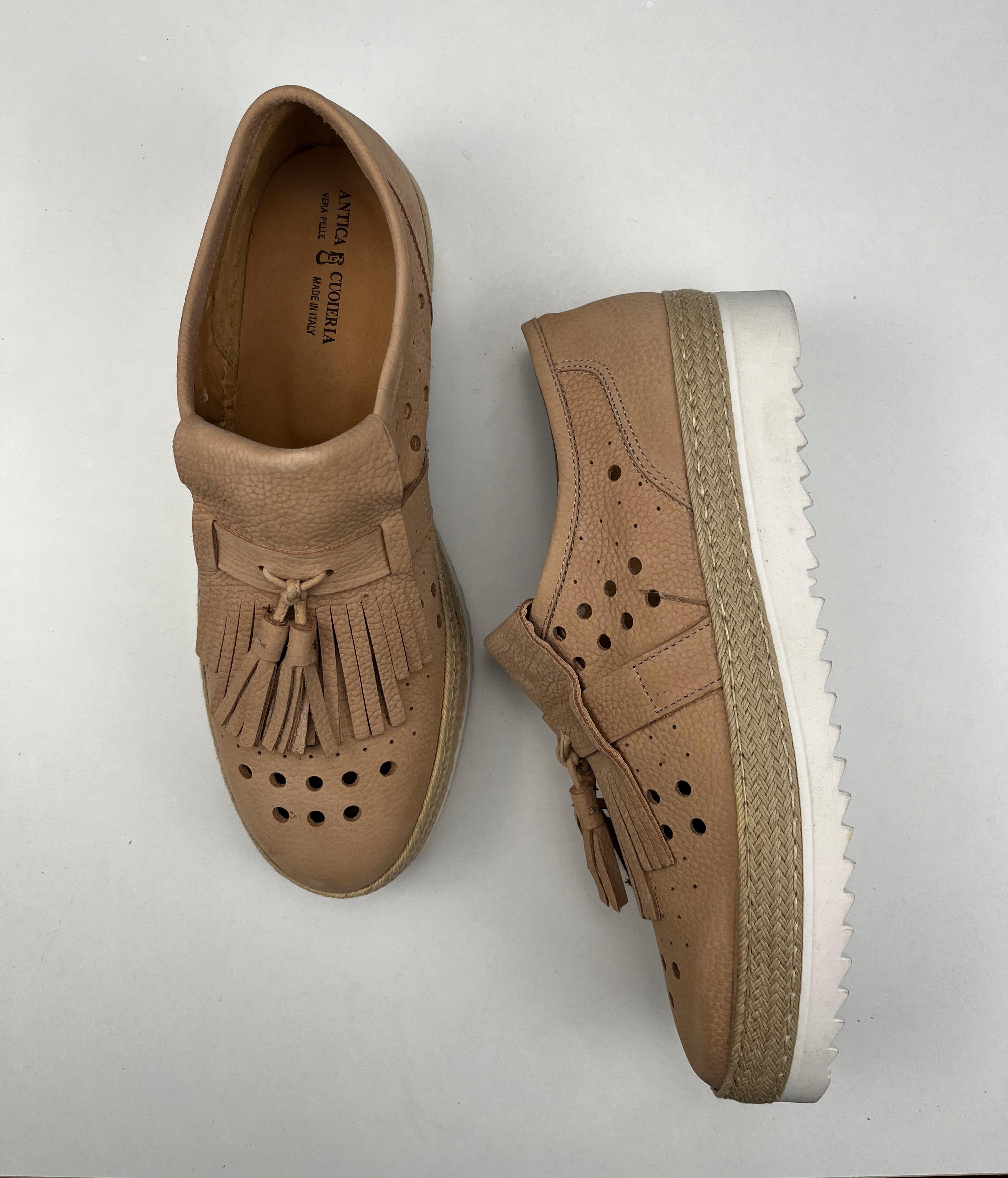 Antica Cuoieria scarpa beige — pelle traforata — IlBotteghino