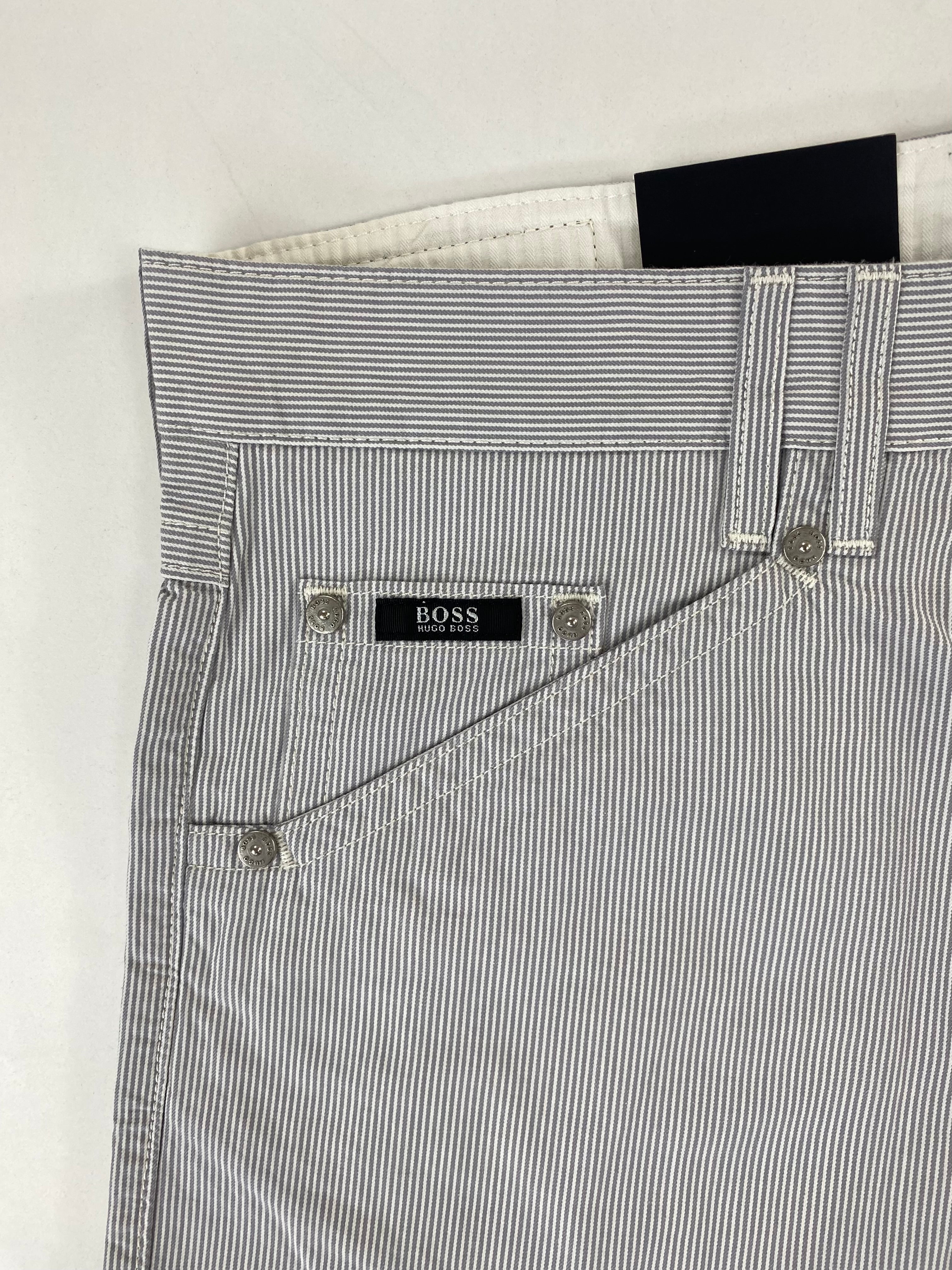 Pantalone Hugo Boss Michigan bianco righe grigie, vista posteriore