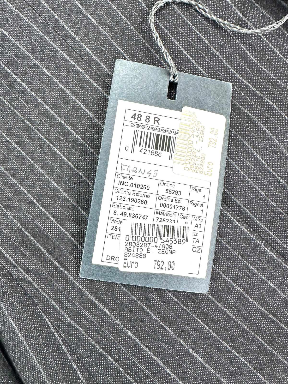 Cartellino originale Zegna con taglia 48 drop 8 statura R e codici articolo