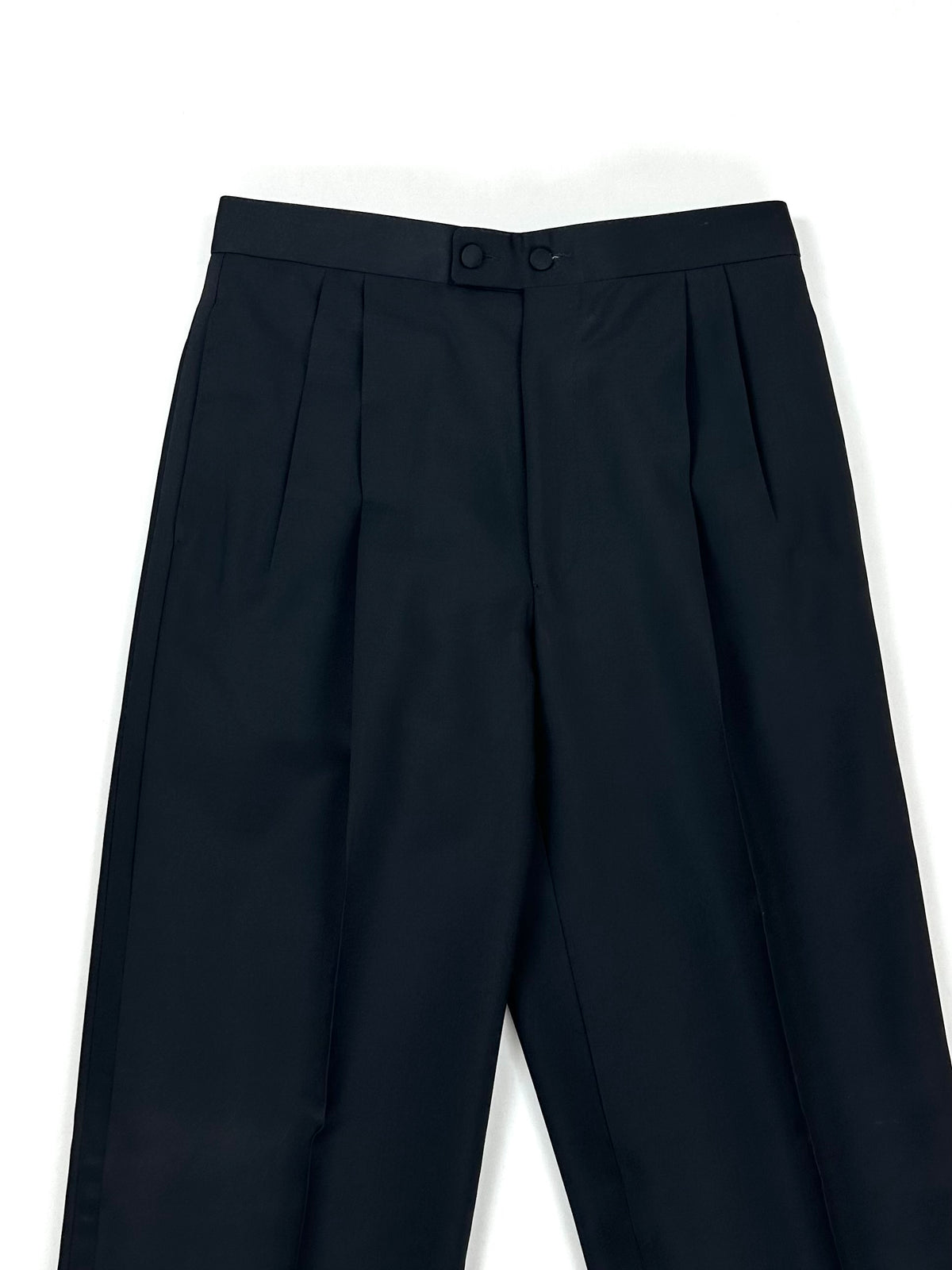 Pantalone smoking Calabró con pince, dettaglio vita