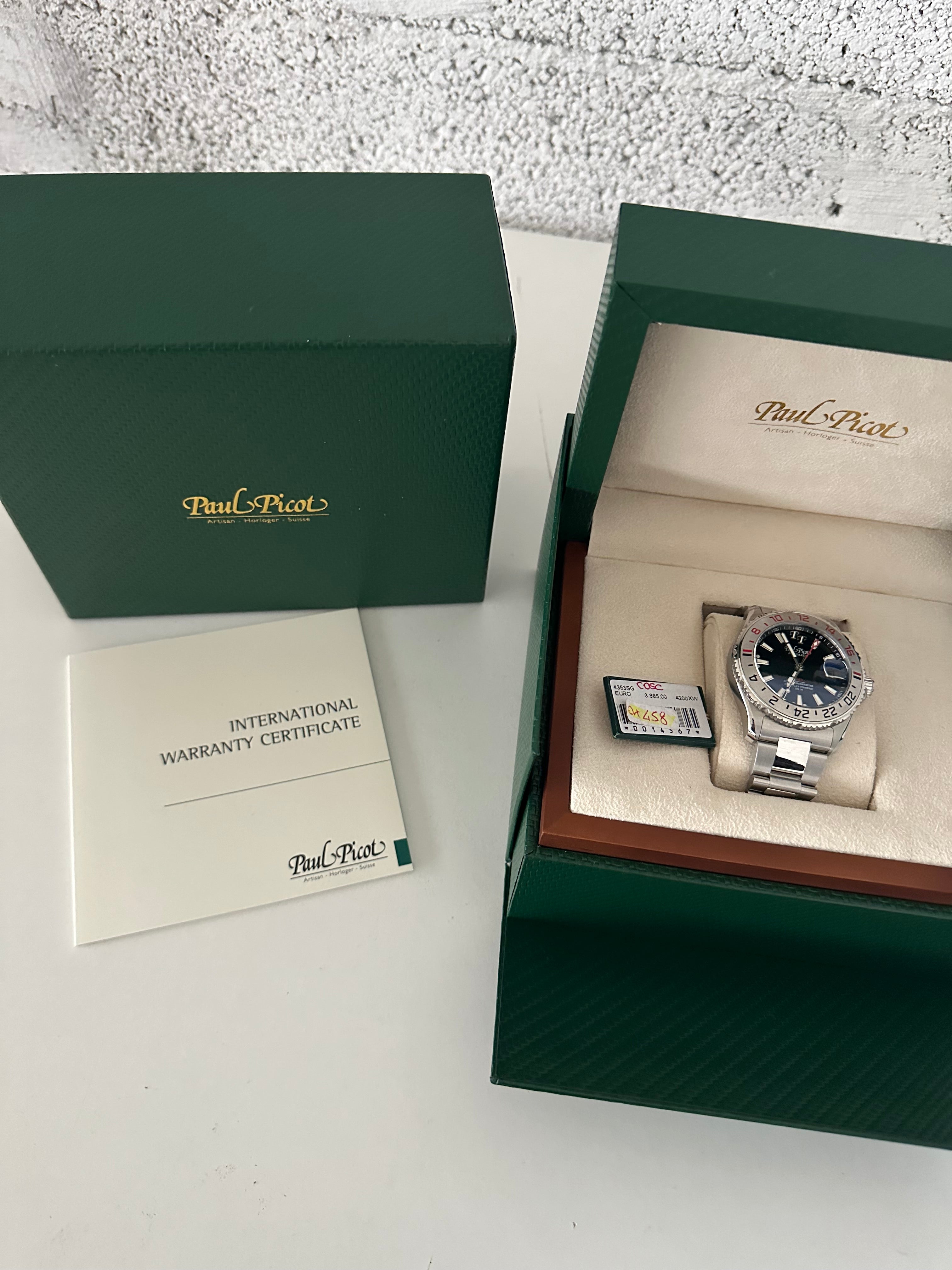 Paul Picot Mariner 5 GMT — dettaglio corona a vite — IlBotteghino