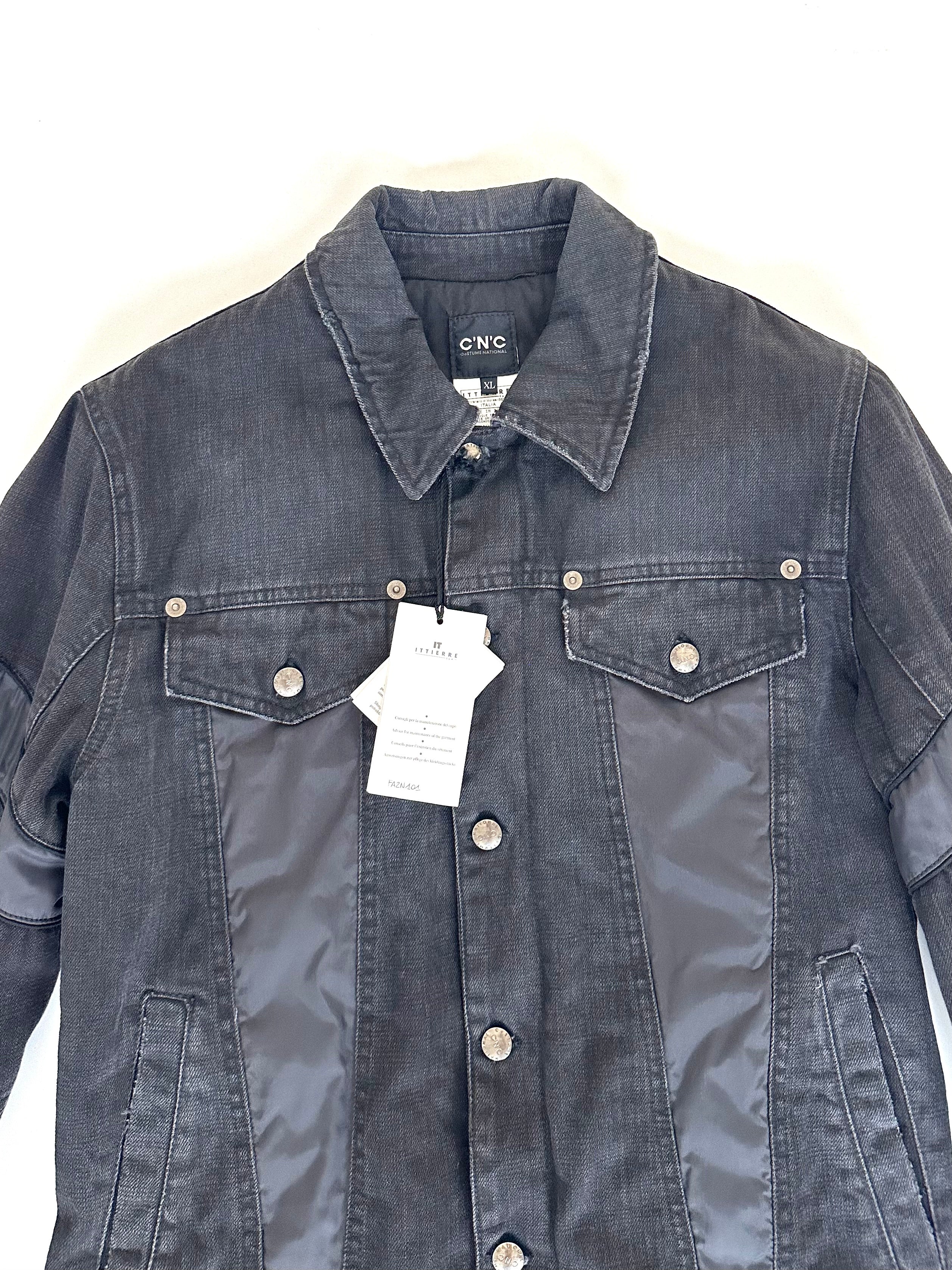 Giacca C'N'C Costume National denim nero, vista frontale intera