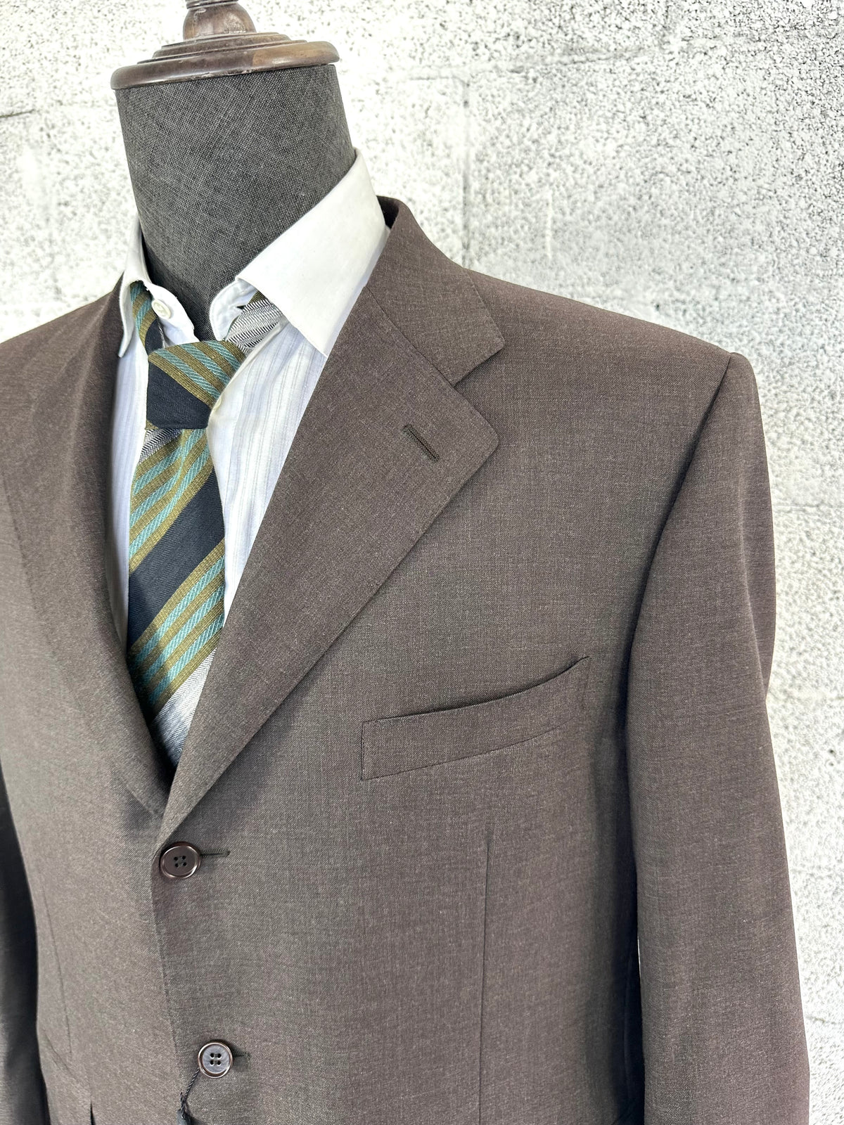 Canali completo marrone — revers a dente e taschino al petto — IlBotteghino