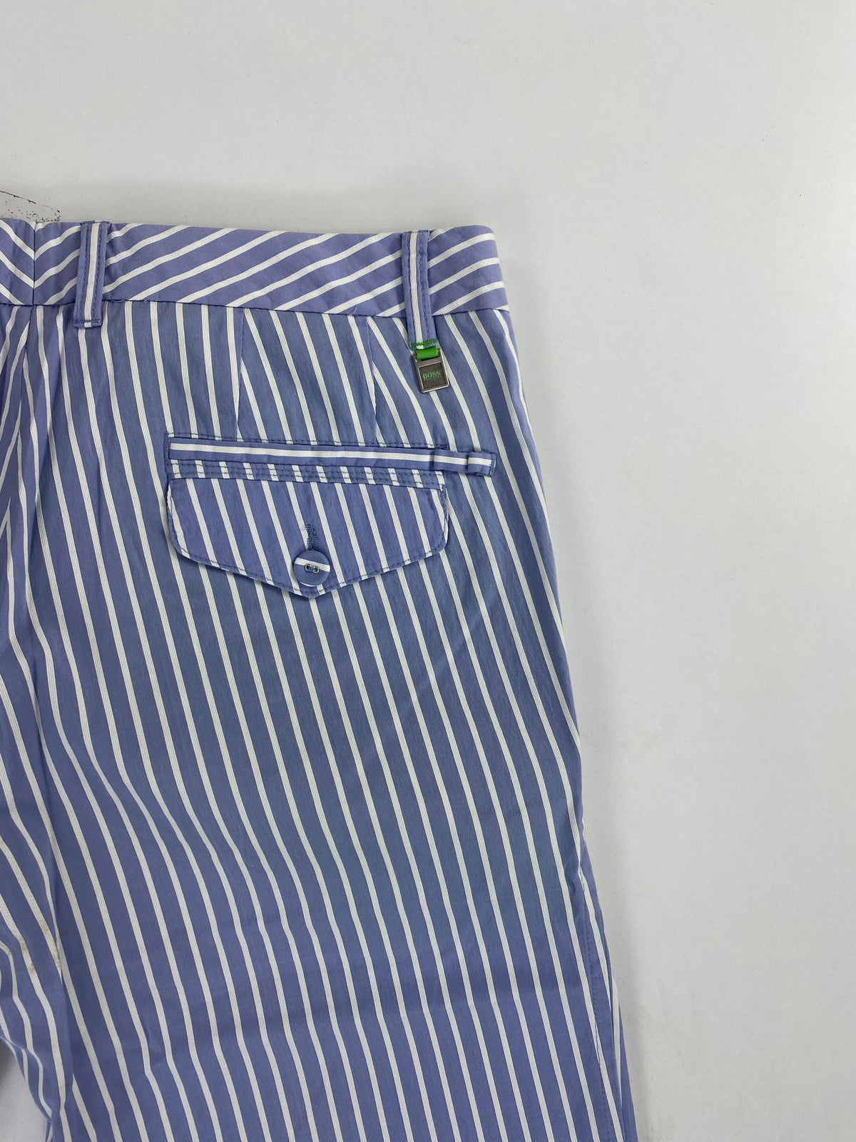 Hugo Boss chino righe — vista laterale — IlBotteghino