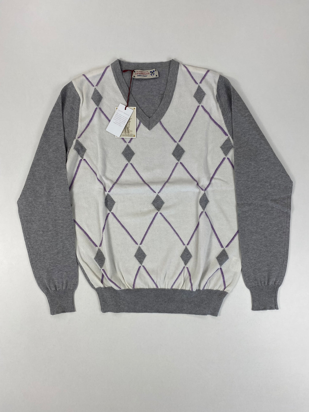 25 Roadfield St. Maglione Collo a V a Rombi Argyle Grigio Panna Viola in Cotone – foto 1 di 9