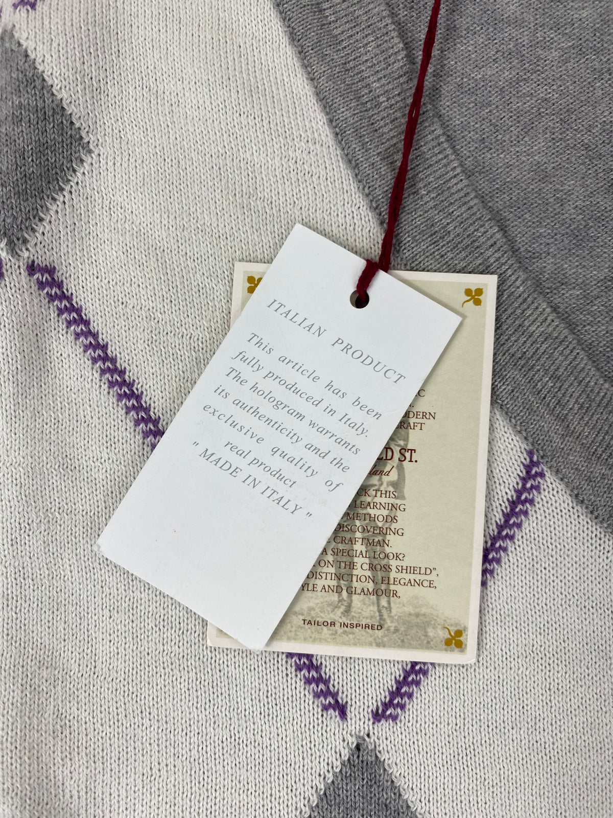 25 Roadfield St. Maglione Collo a V a Rombi Argyle Grigio Panna Viola in Cotone – foto 7 di 9