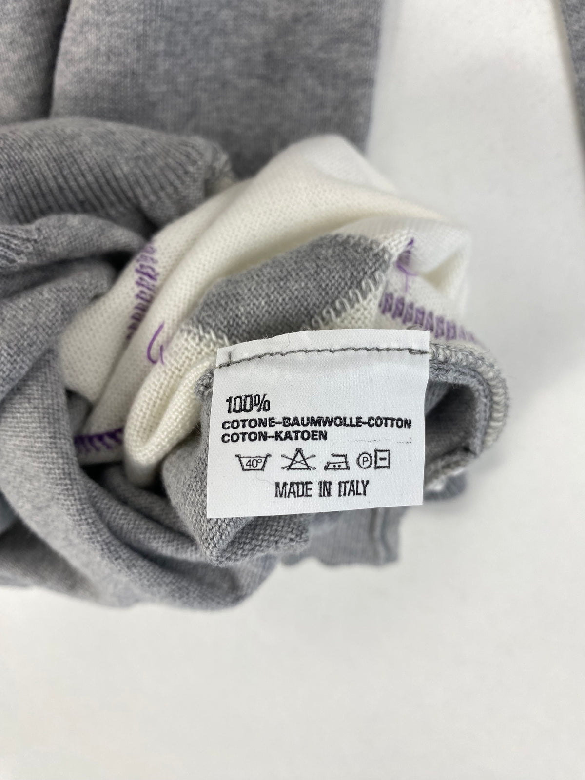 25 Roadfield St. Maglione Collo a V a Rombi Argyle Grigio Panna Viola in Cotone – foto 8 di 9