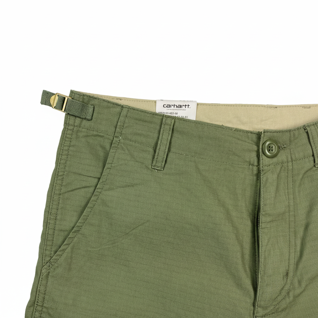 Carhartt Aviation short — dettaglio tasche — IlBotteghino