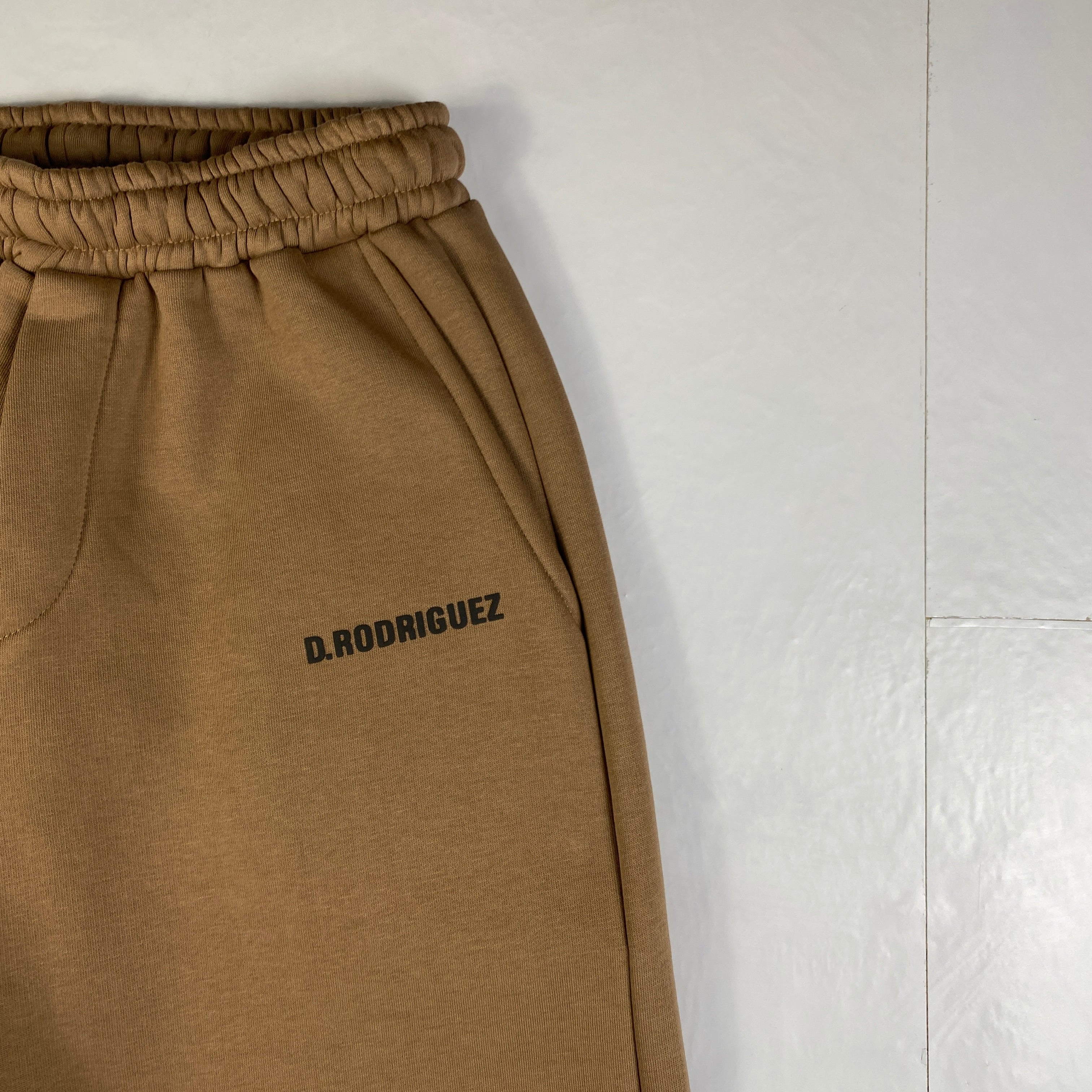 Diego Rodriguez pantalone tuta beige — dettaglio vita elastica — IlBotteghino
