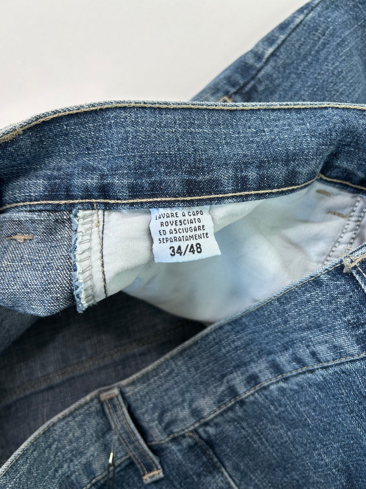 Federico Osti jeans blu — dettaglio tasca — IlBotteghino