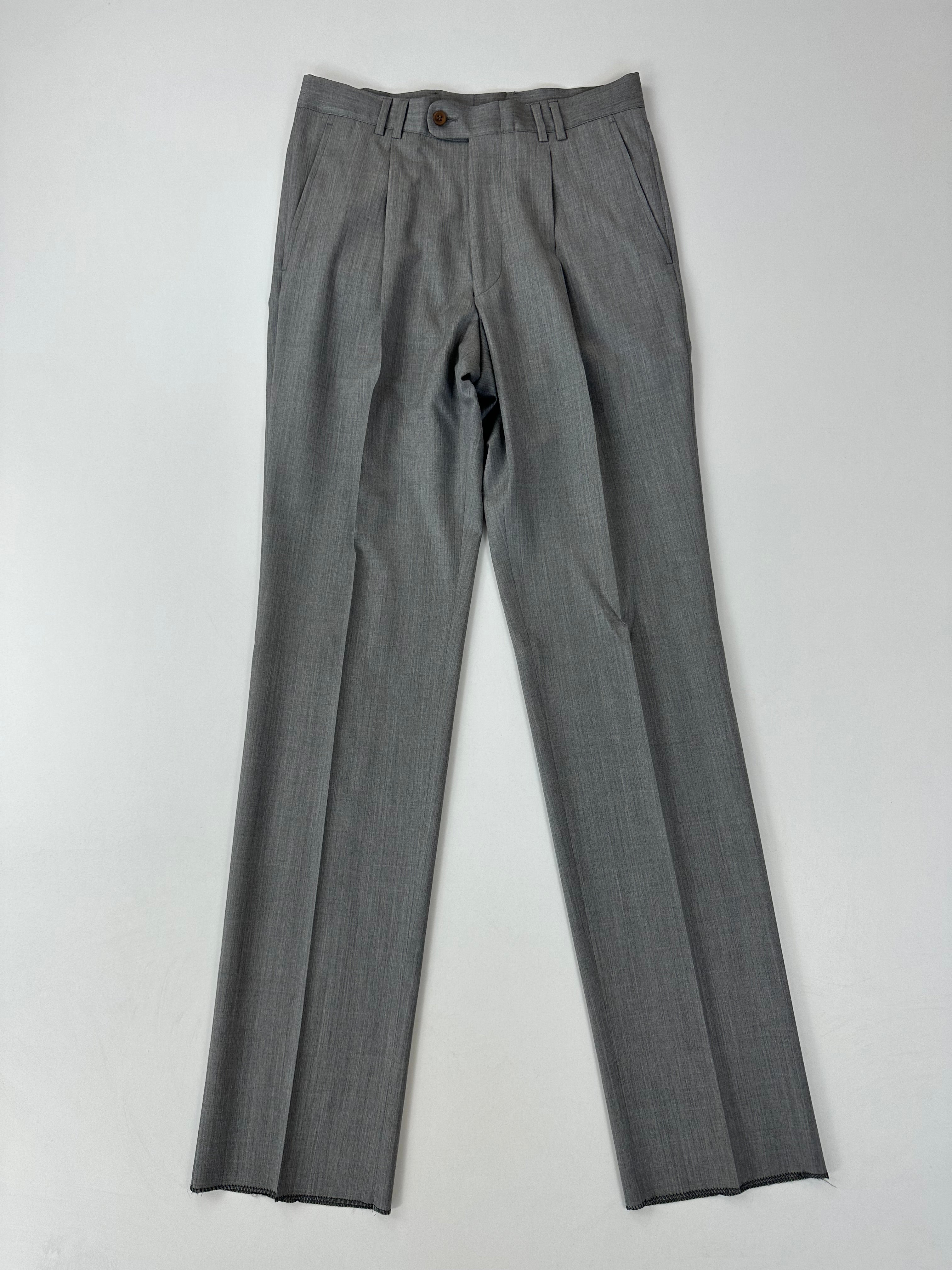 Abito Gianni Versace grigio chiaro, pantalone coordinato vista posteriore