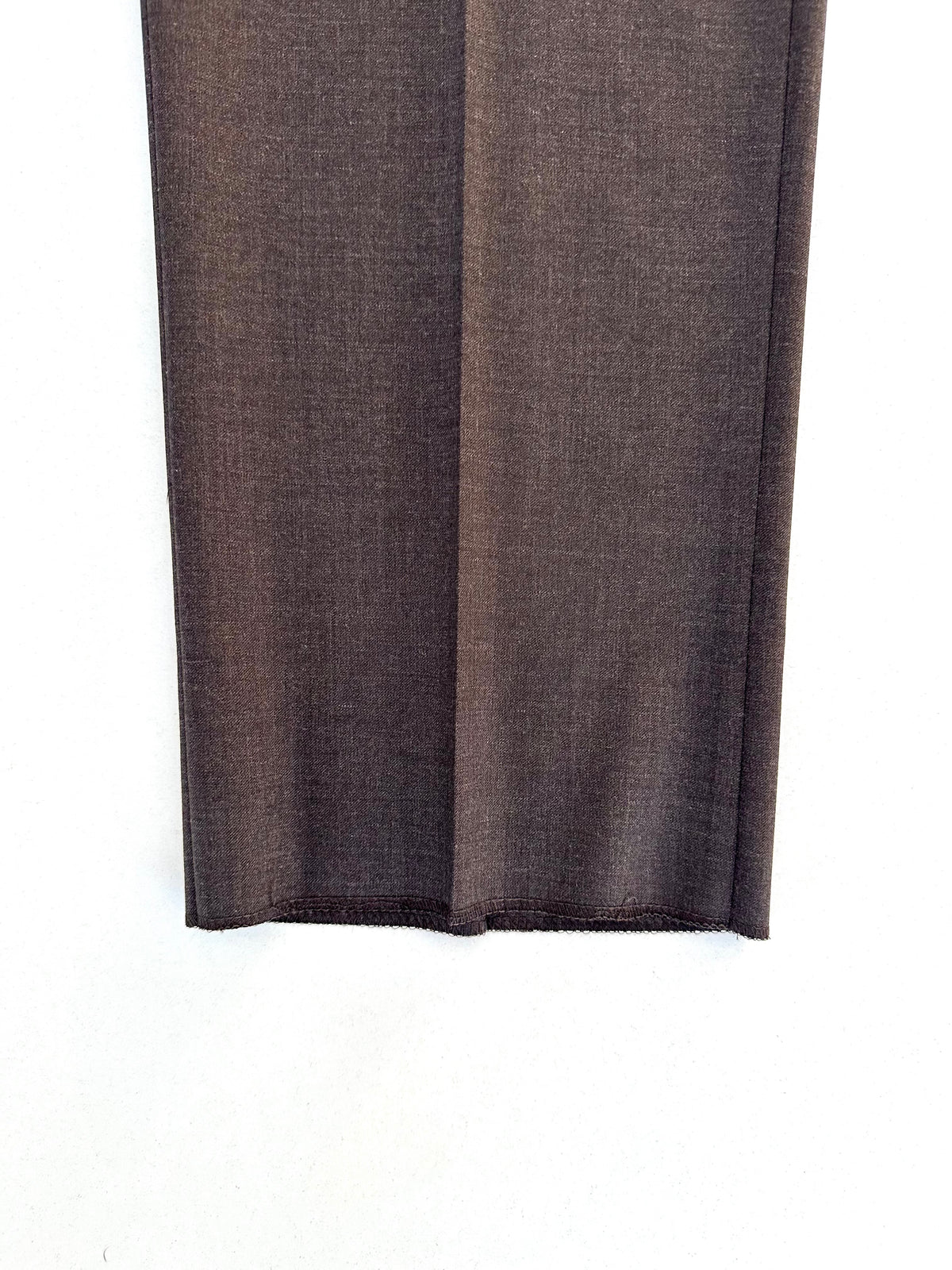 Canali completo marrone — dettaglio del fondo gamba del pantalone — IlBotteghino