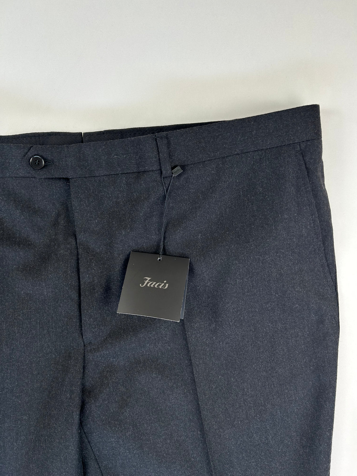 Facis pantalone antracite — dettaglio tessuto — IlBotteghino