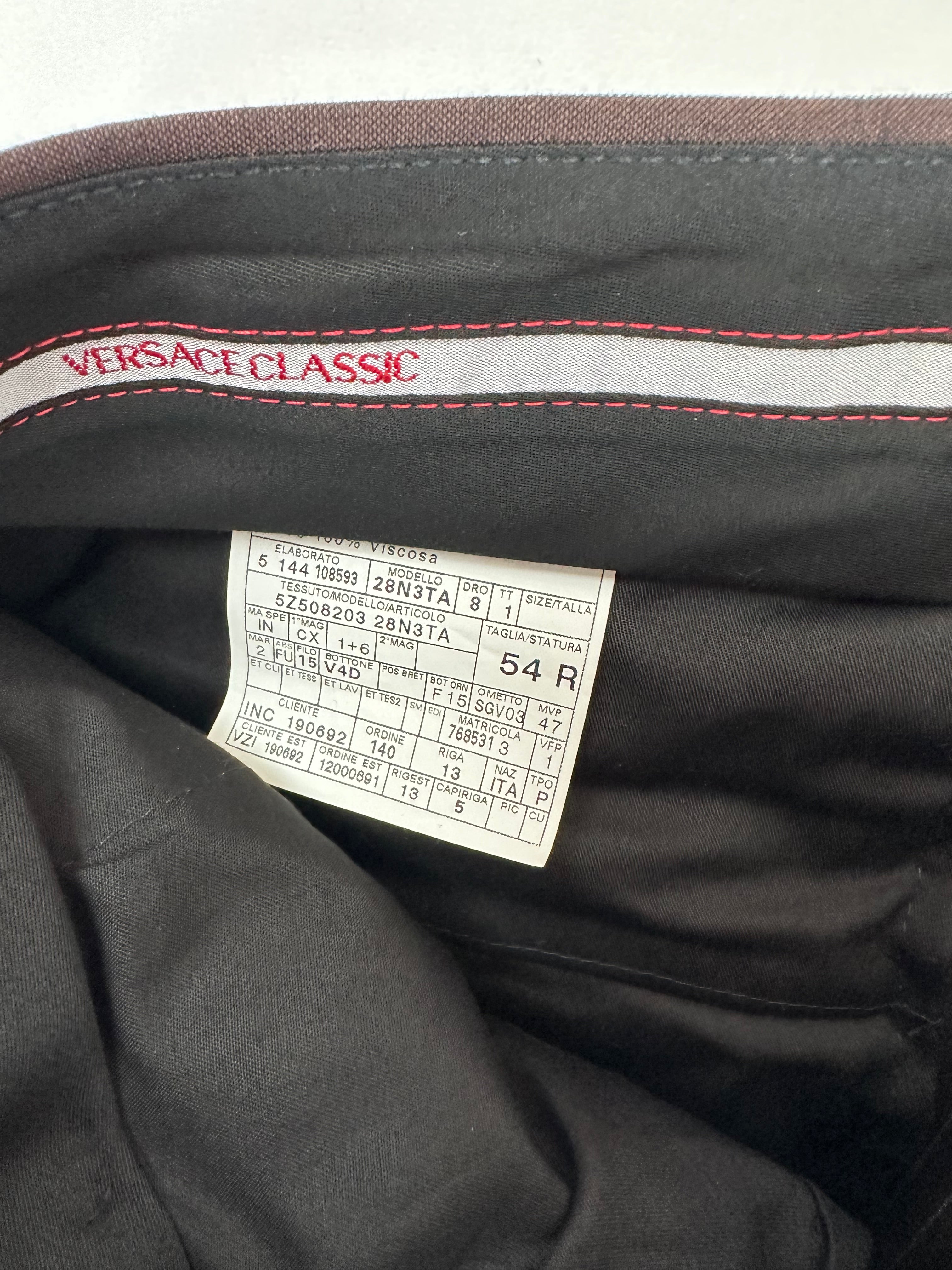 Abito Versace Classic marrone gessato, etichetta brand Versace Classic