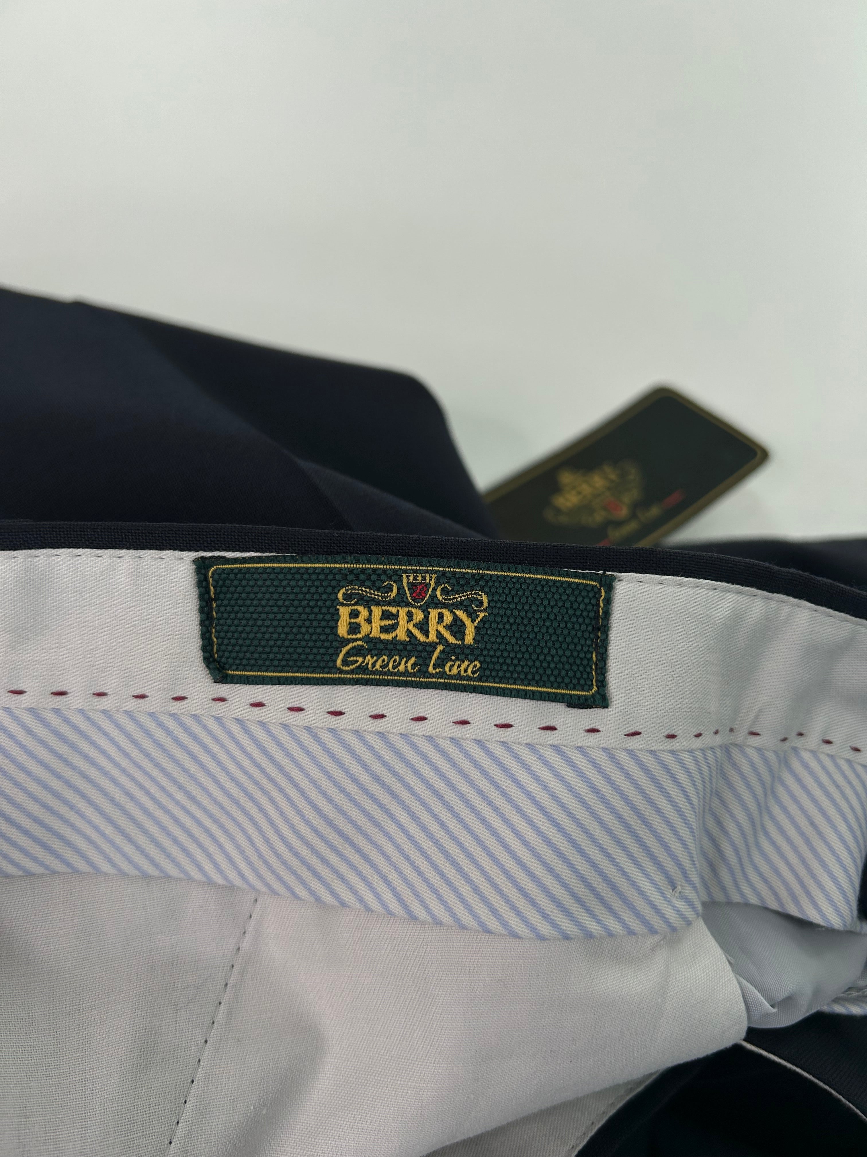 Berry pantalone nero — dettaglio tasca — IlBotteghino