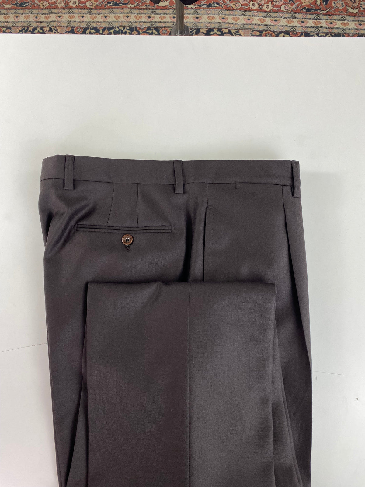 Pantalone Garrett's, dettaglio vita e tasca posteriore