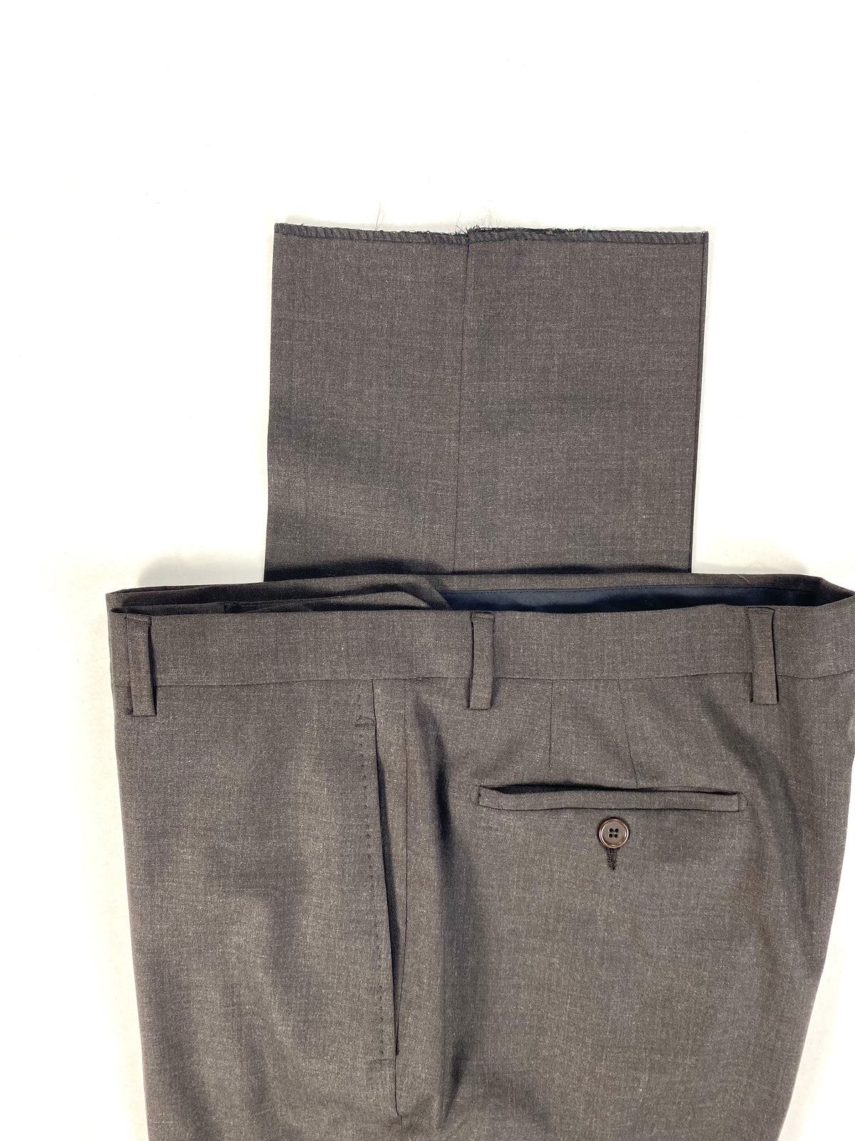 Pantalone Garrett's: vita con passanti, tasca posteriore a filetto e fondo grezzo ancora da orlare