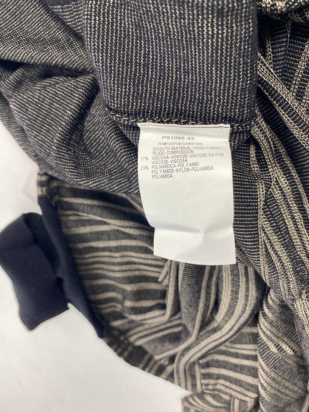 Dolcevita Armani Collezioni a coste righe nero e tortora - Tg. IT 52