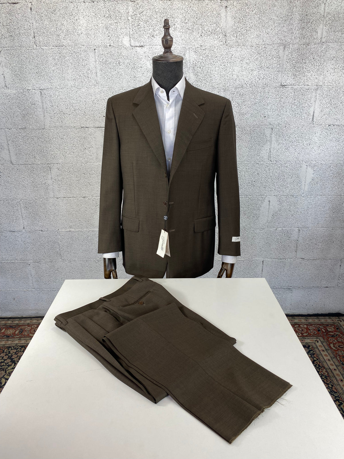 Completo Garrett's marrone su manichino con pantalone, IT 48