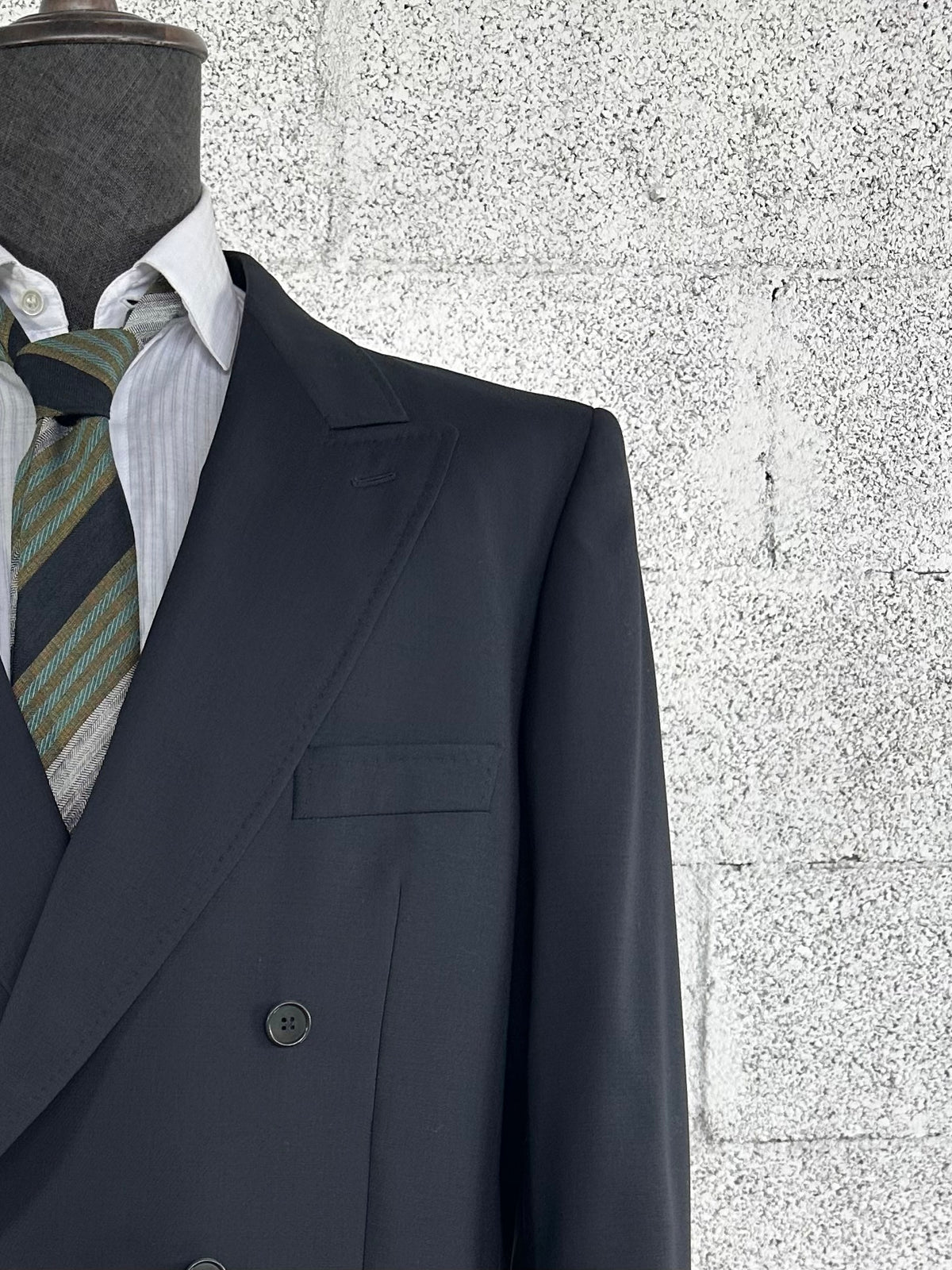 Aquascutum giacca doppio petto — revers a lancia e tasche con patta — IlBotteghino