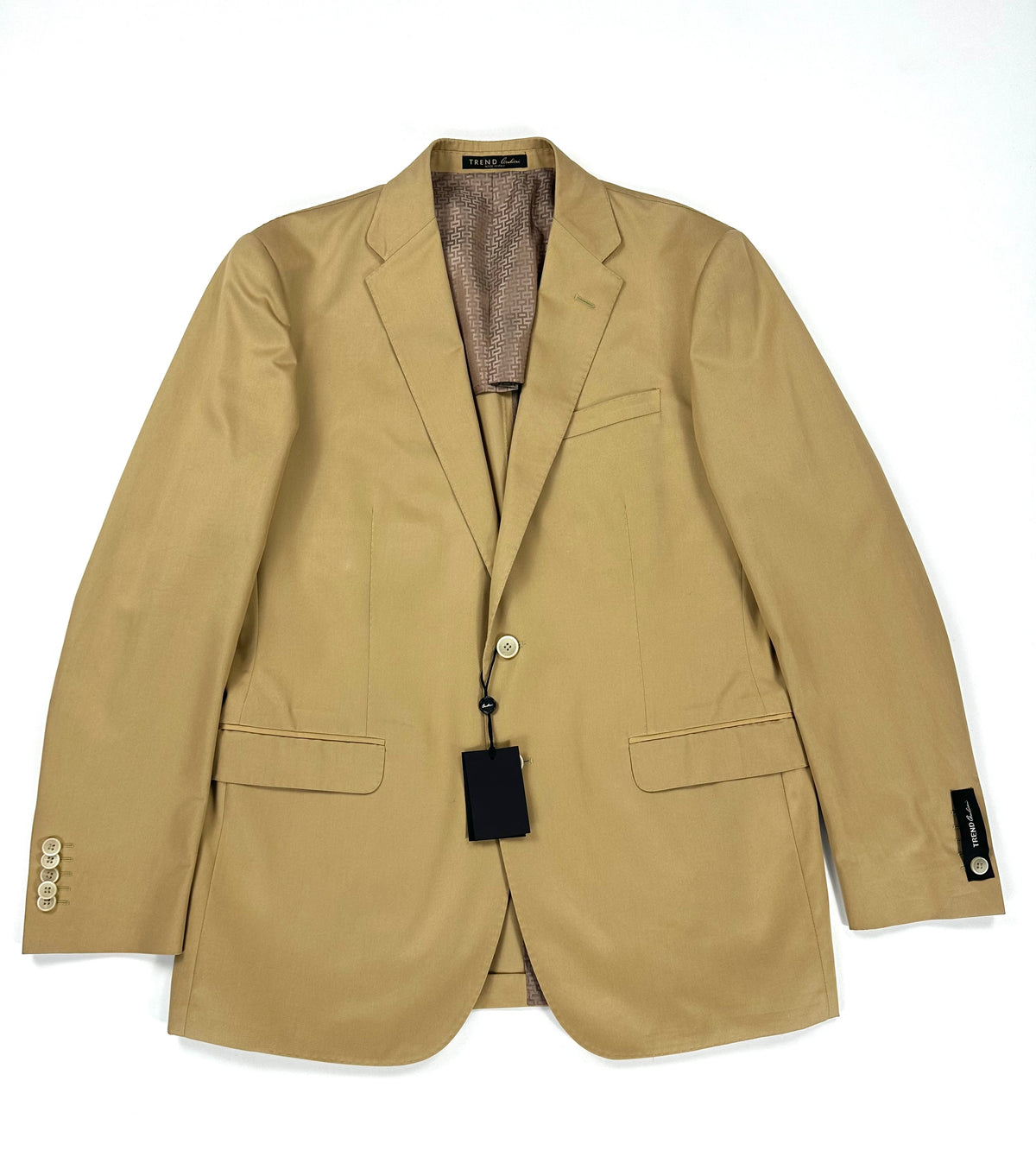Giacca beige sabbia in cotone vista di fronte, monopetto a due bottoni con cartellino originale applicato