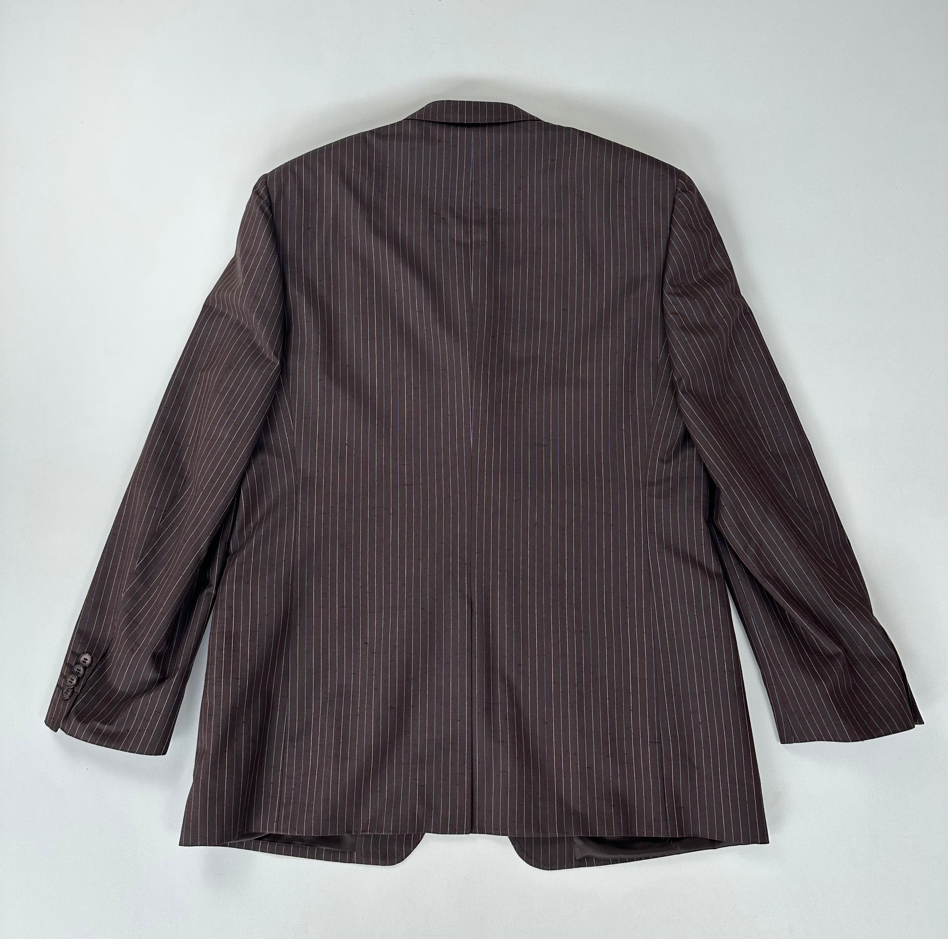 Abito Versace Classic marrone gessato, dettaglio texture seta e mohair