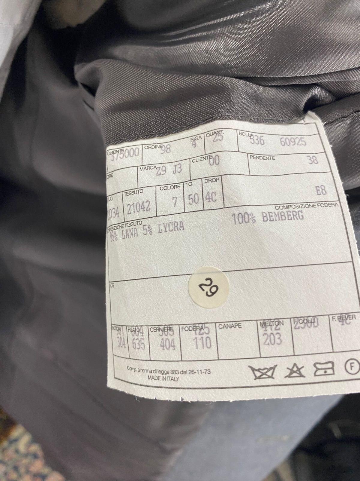 Scheda di commessa Garrett's nella giacca: 95% lana 5% lycra, taglia 50