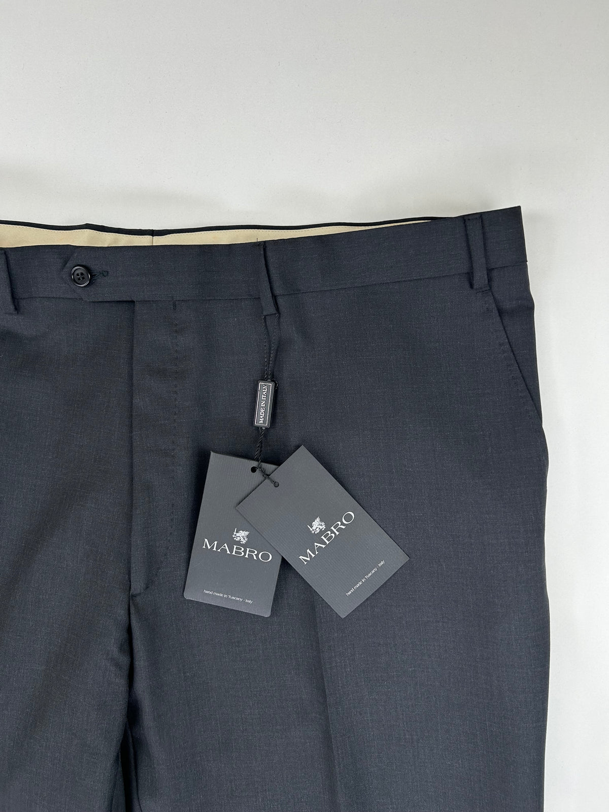 Mabro pantalone antracite — dettaglio tessuto — IlBotteghino