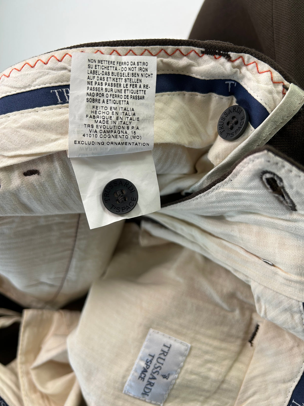 Trussardi pantalone marrone — dettaglio tasca — IlBotteghino