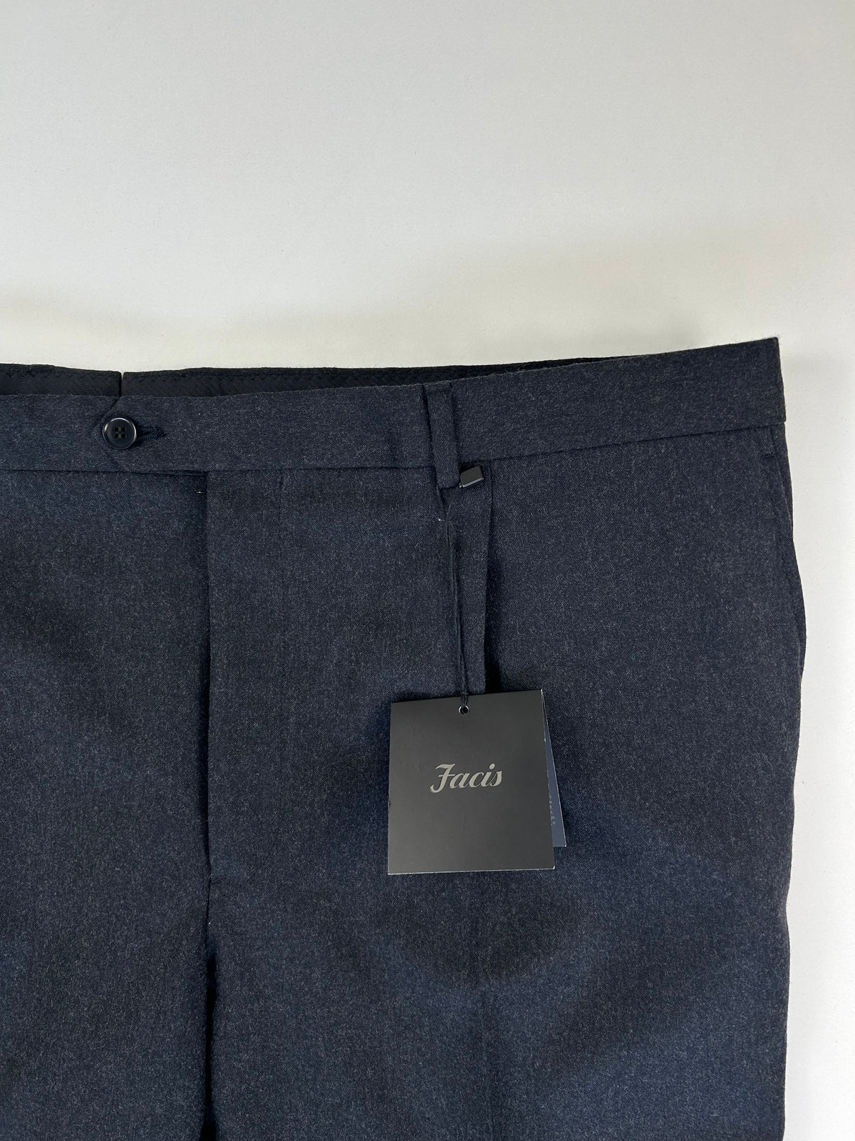 Facis pantalone antracite — dettaglio tessuto — IlBotteghino