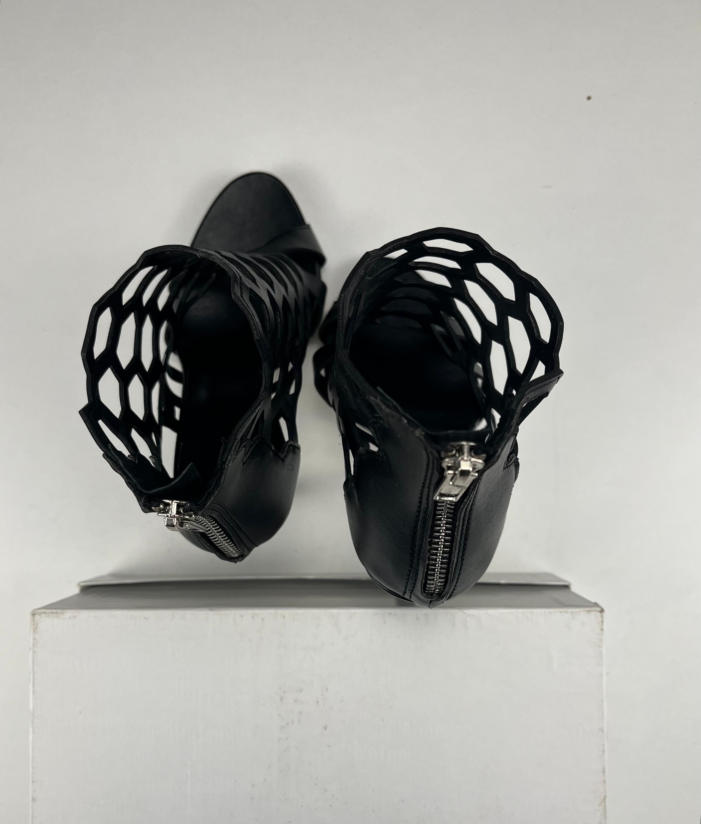Giuseppe Conca scarpa — pezzo unico — IlBotteghino