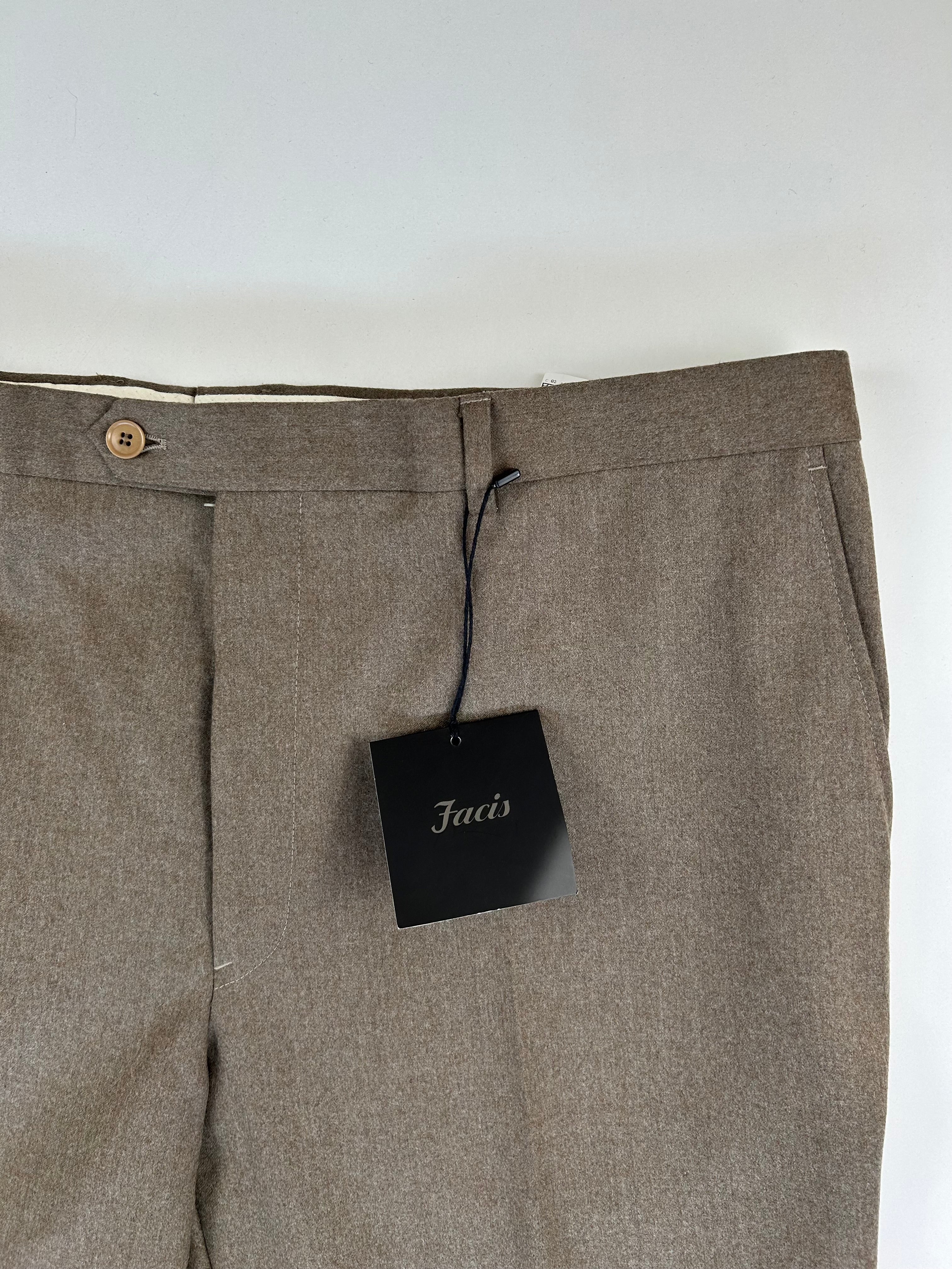 Facis pantalone marrone chiaro — dettaglio tessuto — IlBotteghino