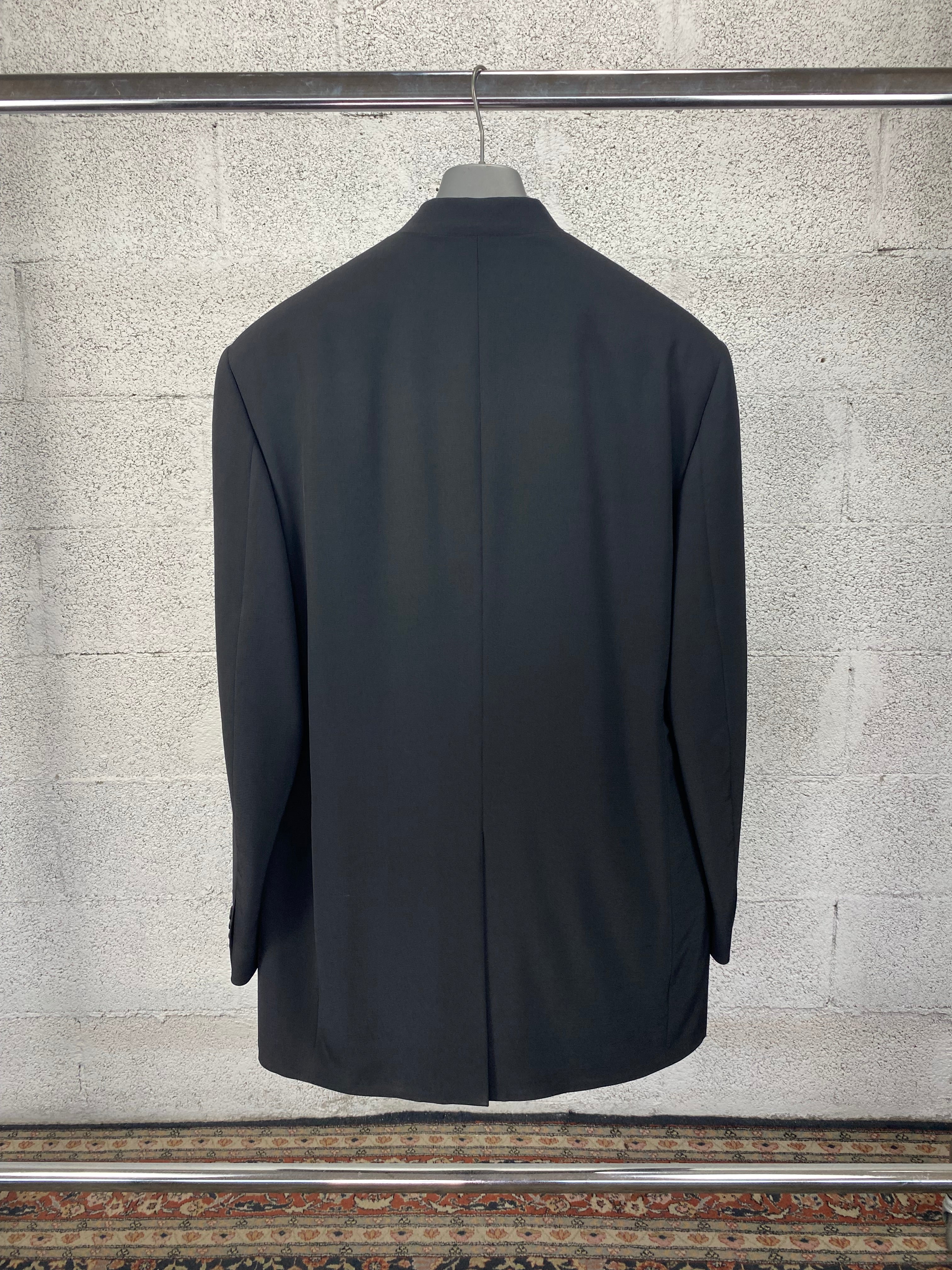 Completo Carlo Pignatelli nero, pantalone coordinato vista frontale