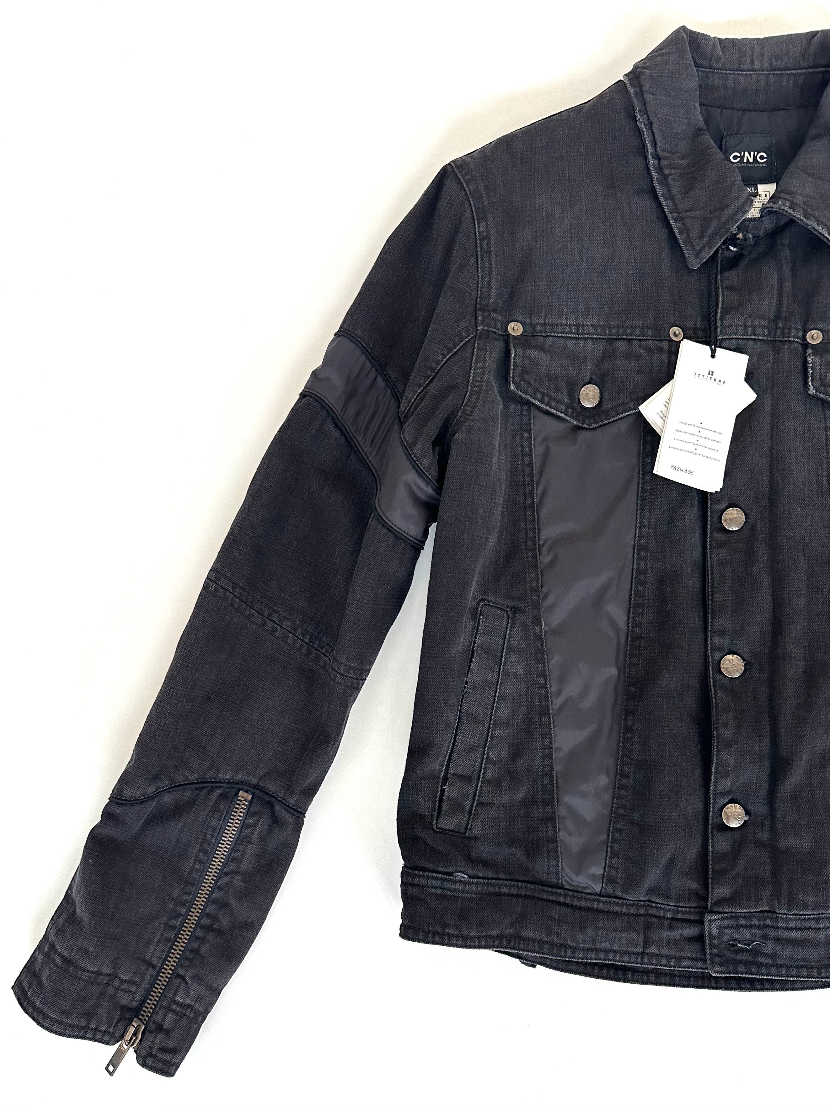 Primo piano colletto in denim, giacca C'N'C Costume National