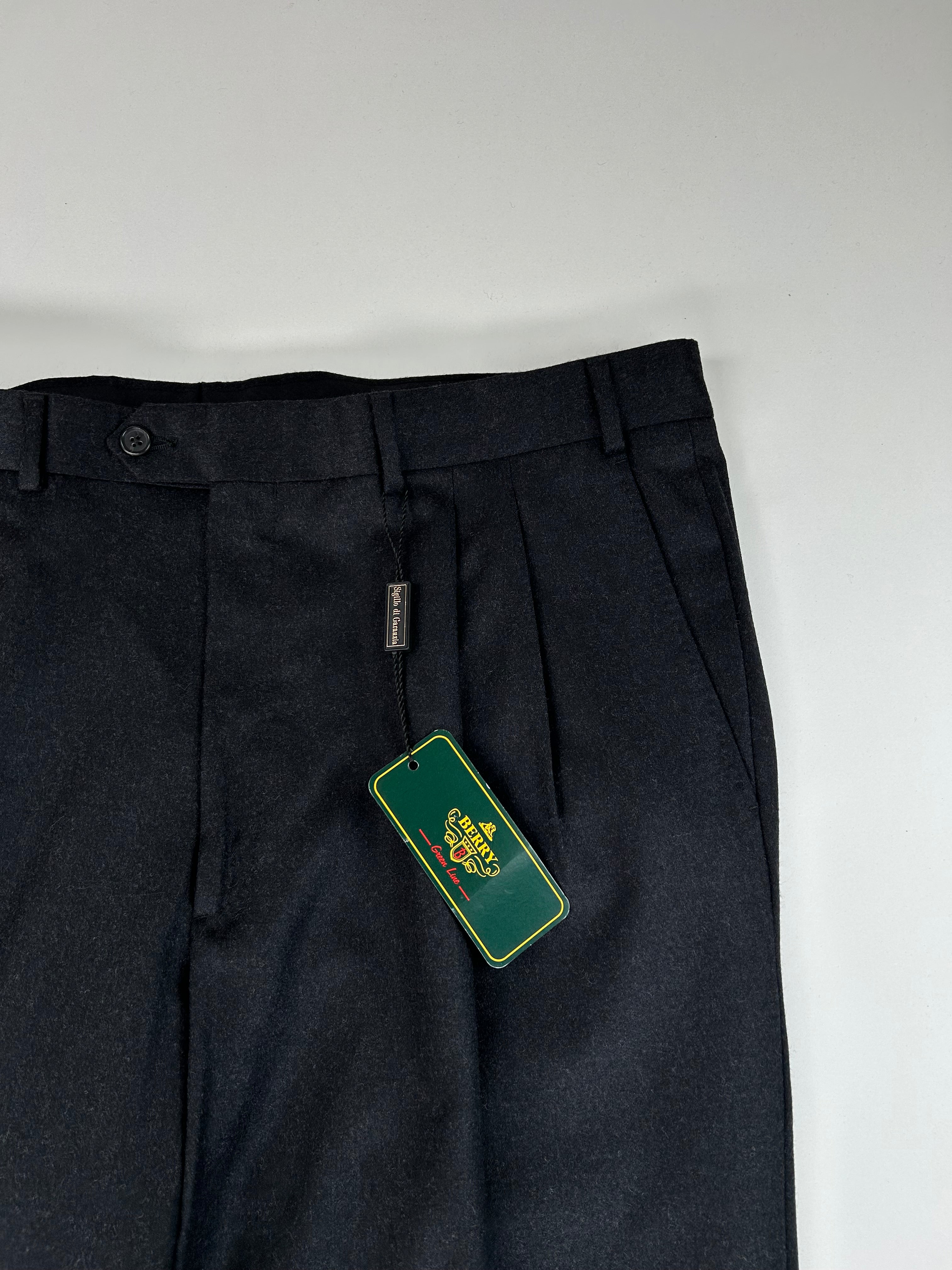Berry pantalone antracite — dettaglio tessuto — IlBotteghino