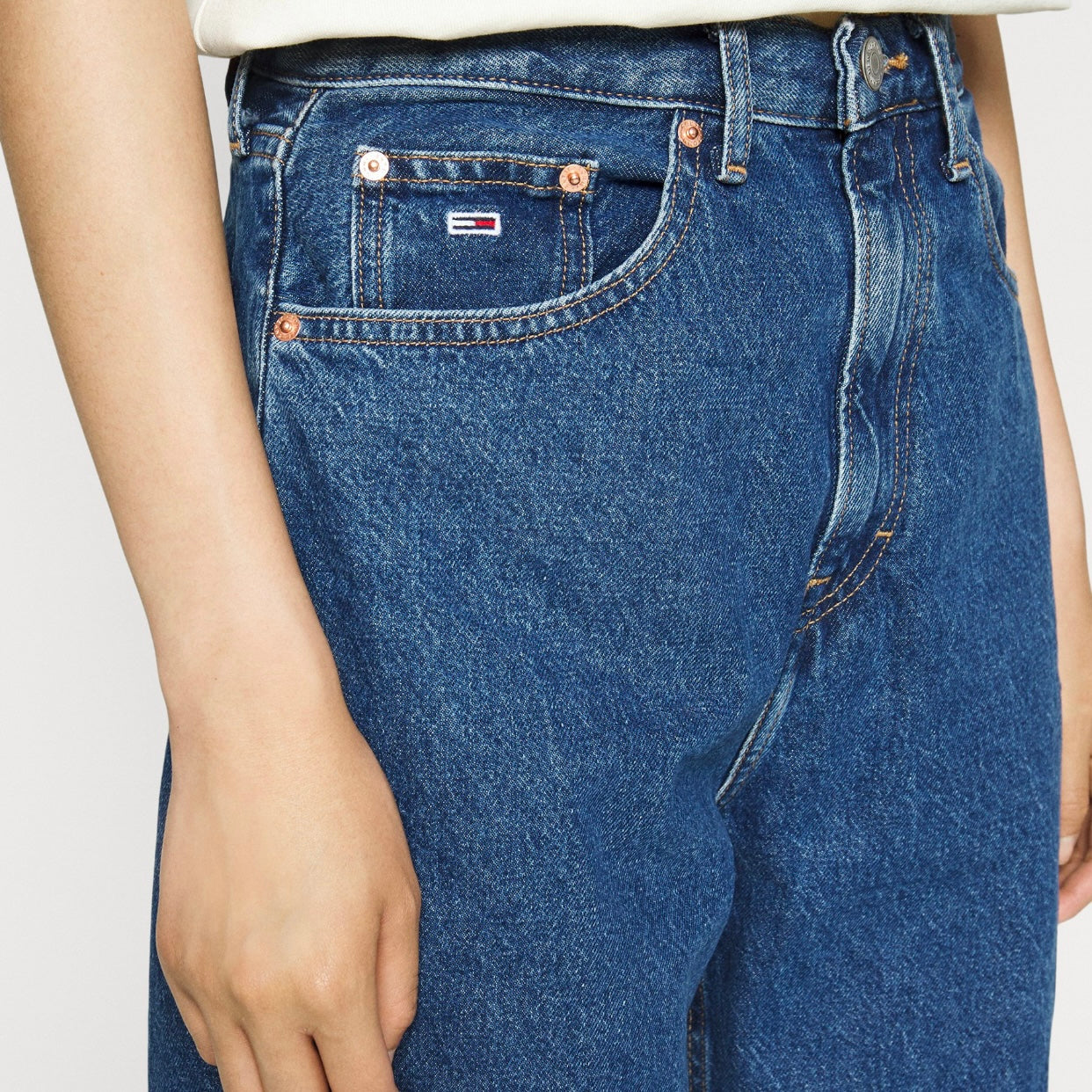Tommy Jeans mom fit — denim 11,5 oz — IlBotteghino