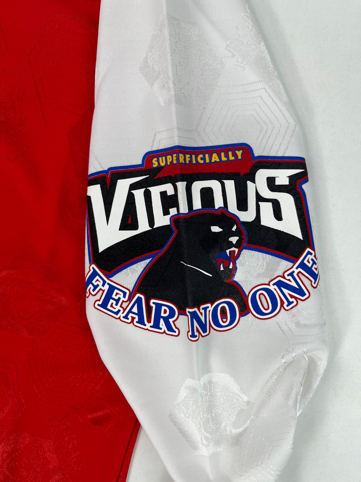 Versace Jeans Couture Polo Stile Maglia da Calcio Rossa e Bianca Jacquard Medusa "Vicious" – foto 8 di 10