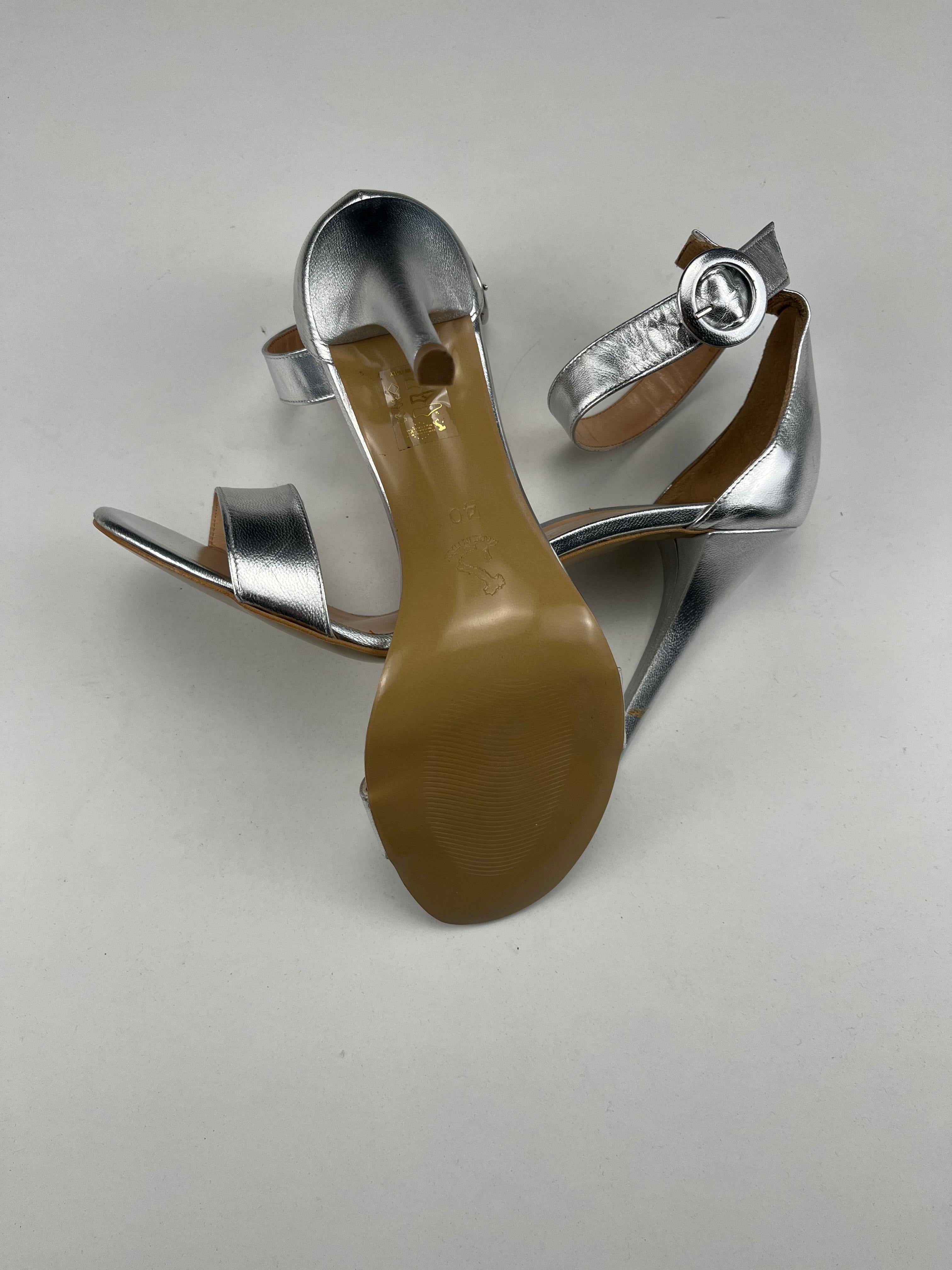 Deky scarpa argento — pezzo unico — IlBotteghino