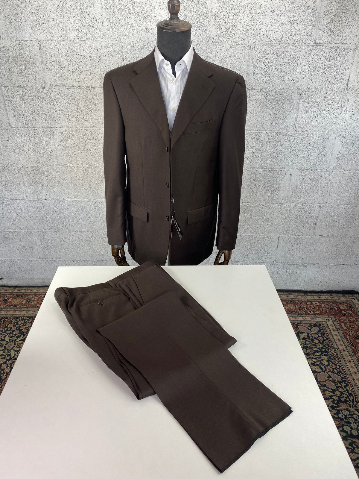 Completo Garrett's marrone su manichino con pantalone, IT 52
