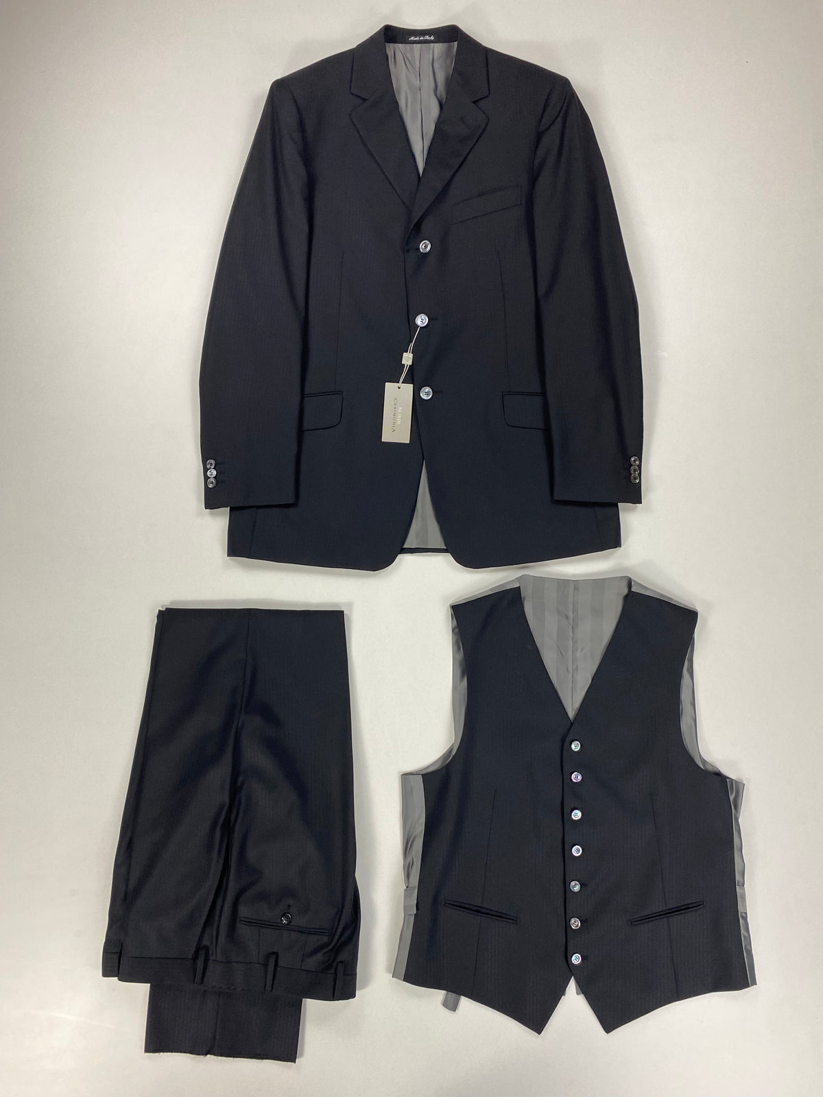 Completo tre pezzi Pal Zileri Cerimonia nero: giacca, gilet e pantalone con cartellino
