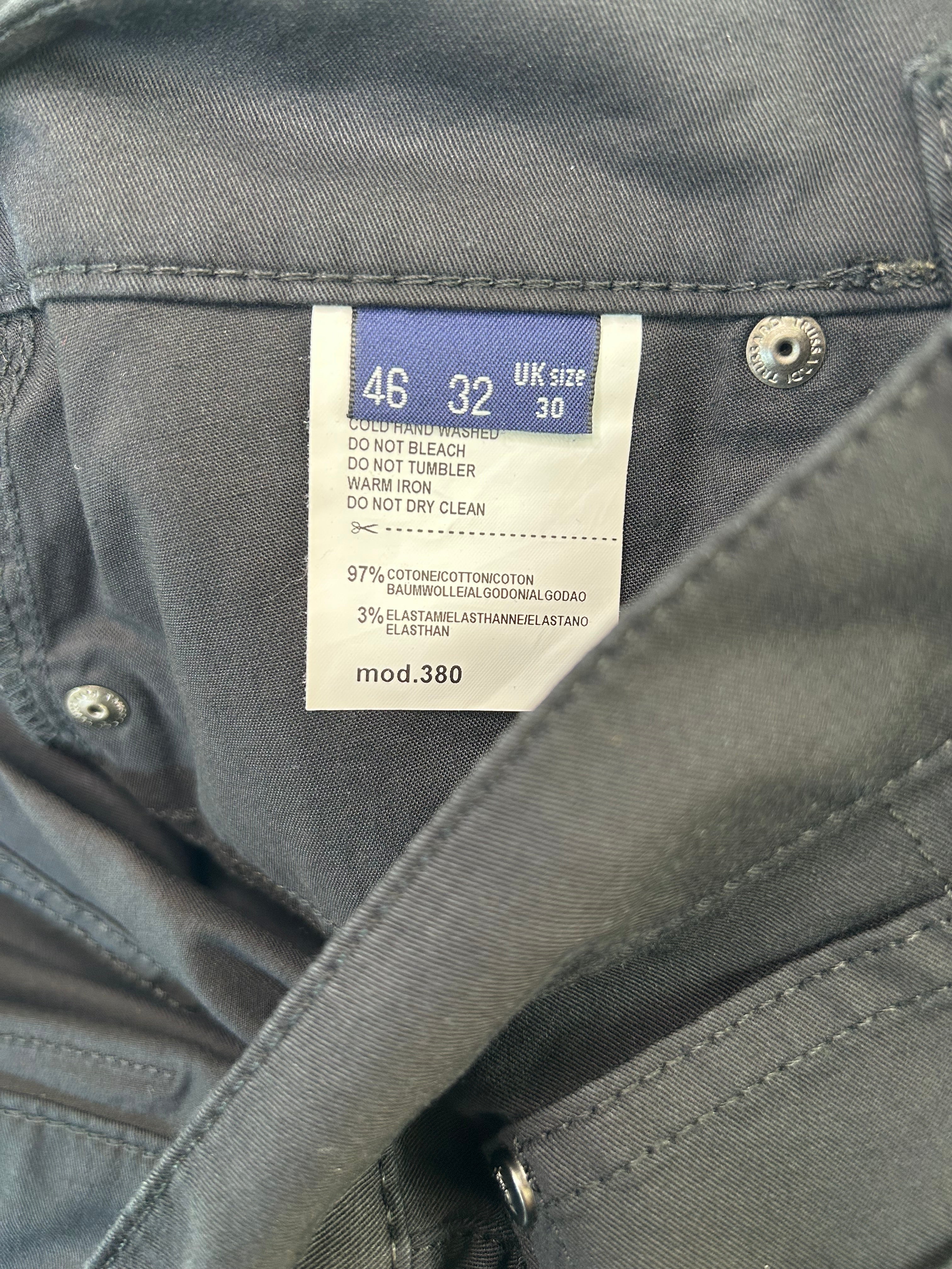 Trussardi Icon jeans — vista laterale — IlBotteghino