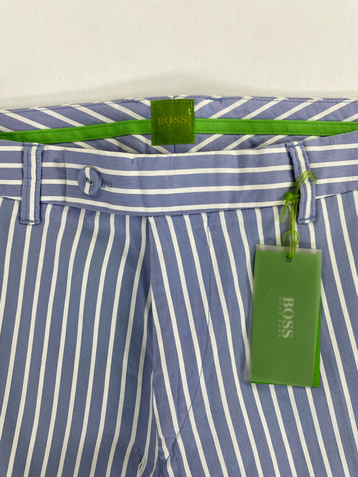 Hugo Boss chino righe — dettaglio tessuto — IlBotteghino