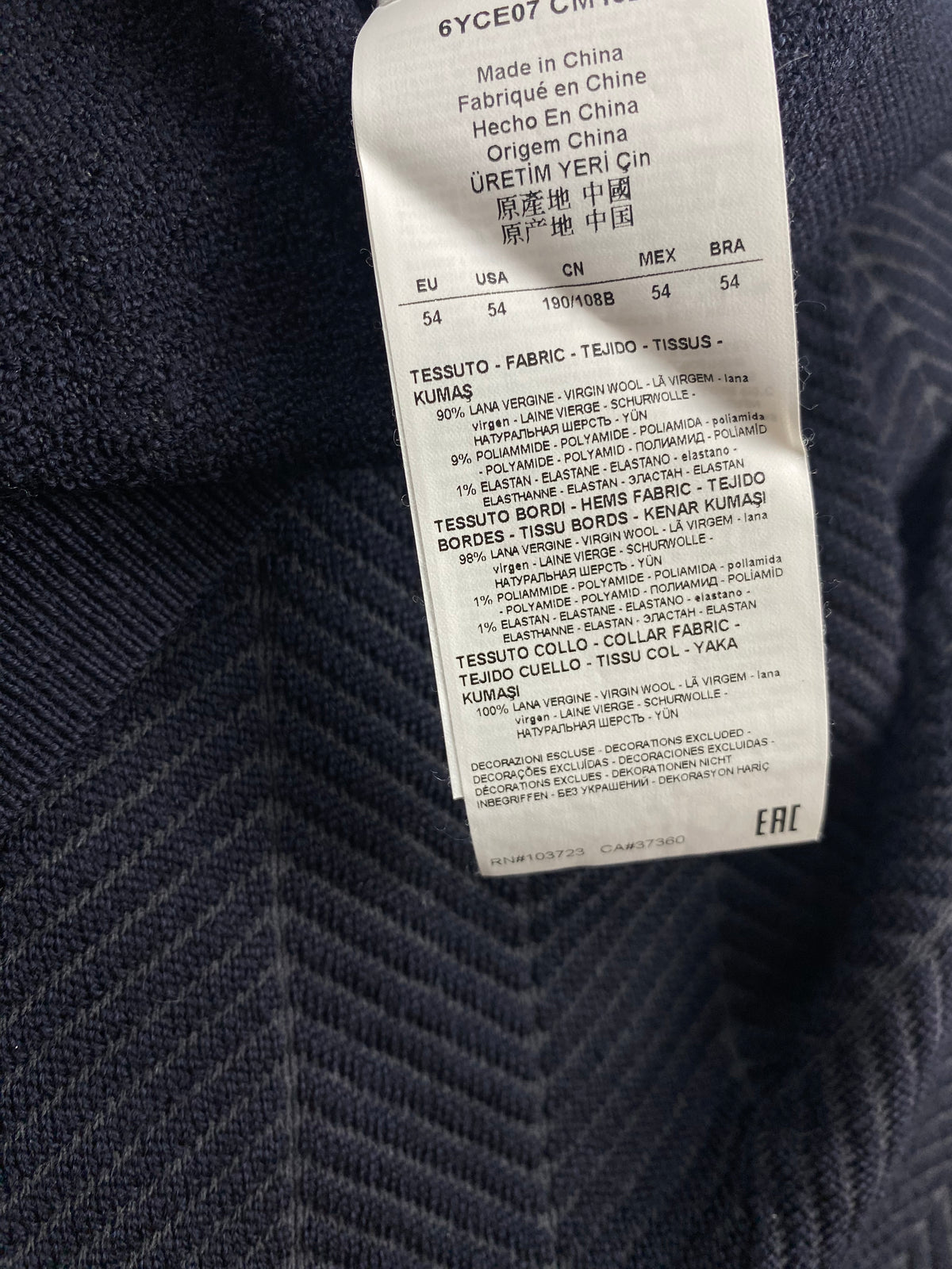 Armani Collezioni Maglione Full Zip Blu Navy a Spina di Pesce Grigia in Lana Vergine – foto 9 di 9