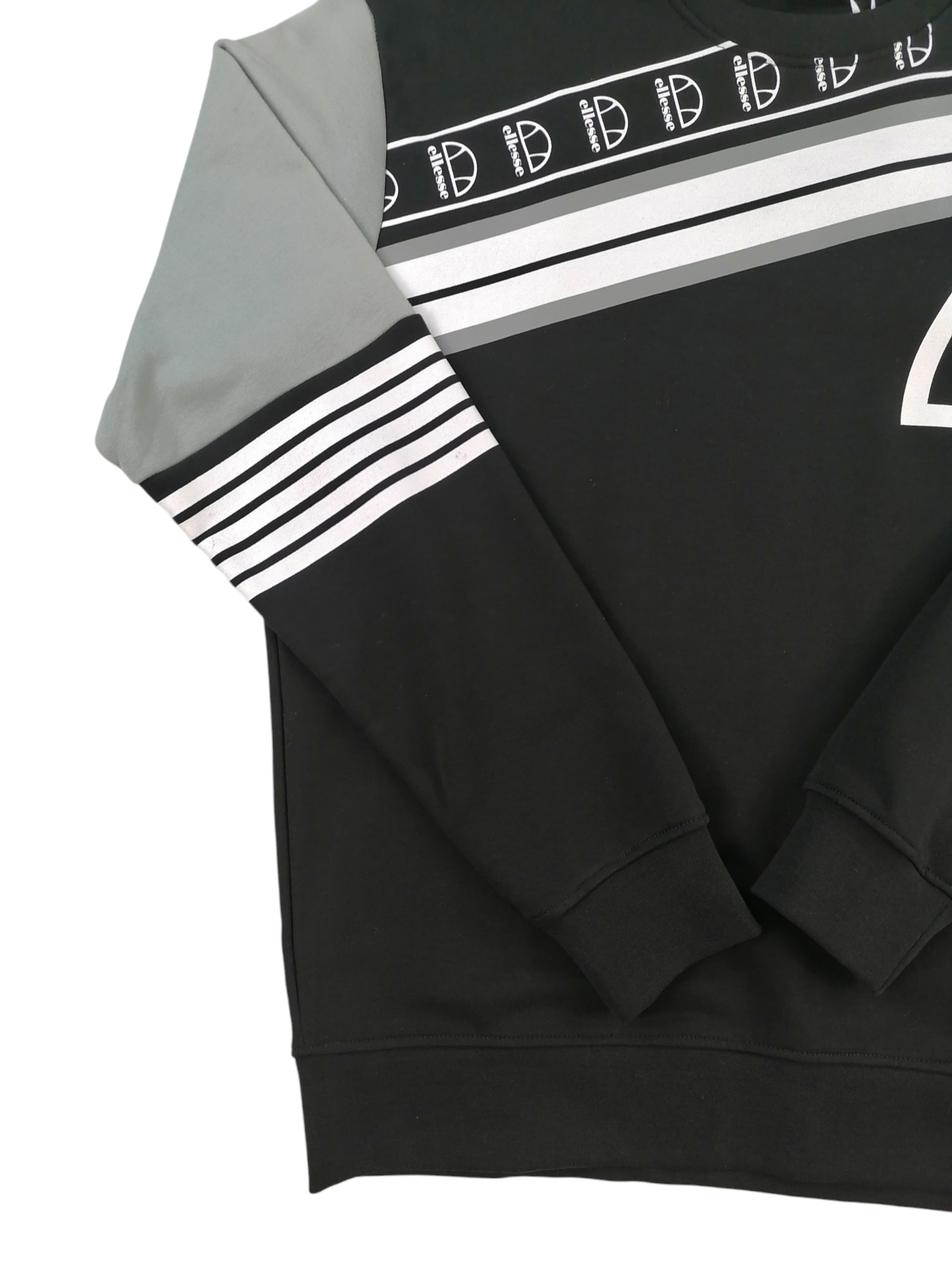ELLESSE