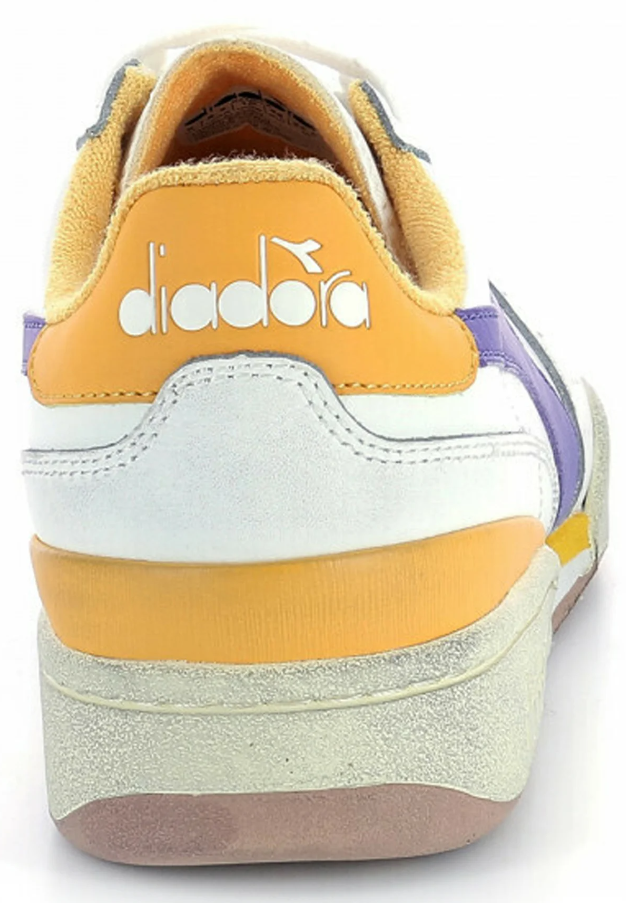 Diadora